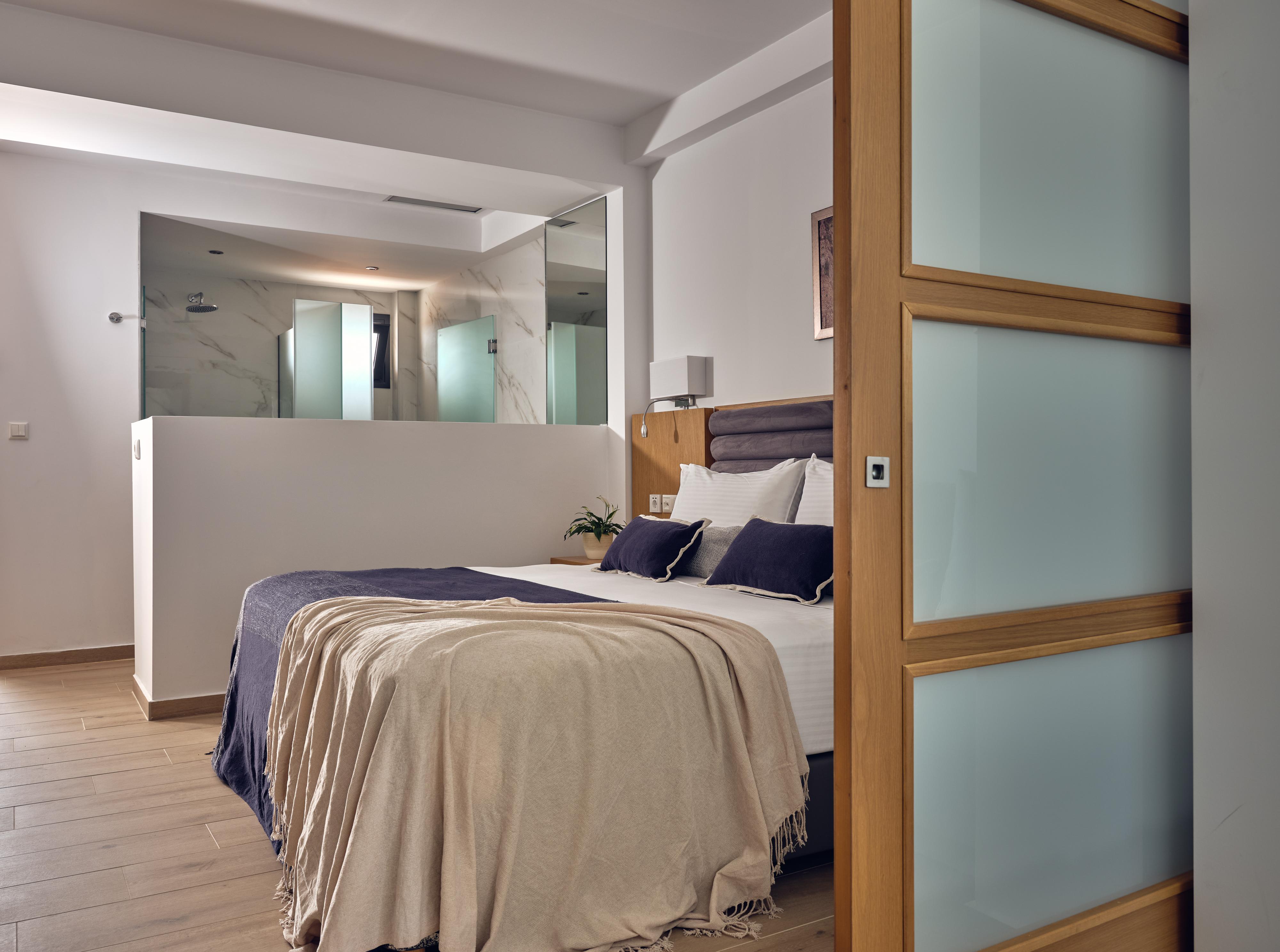 Cavo Orient & Hotel