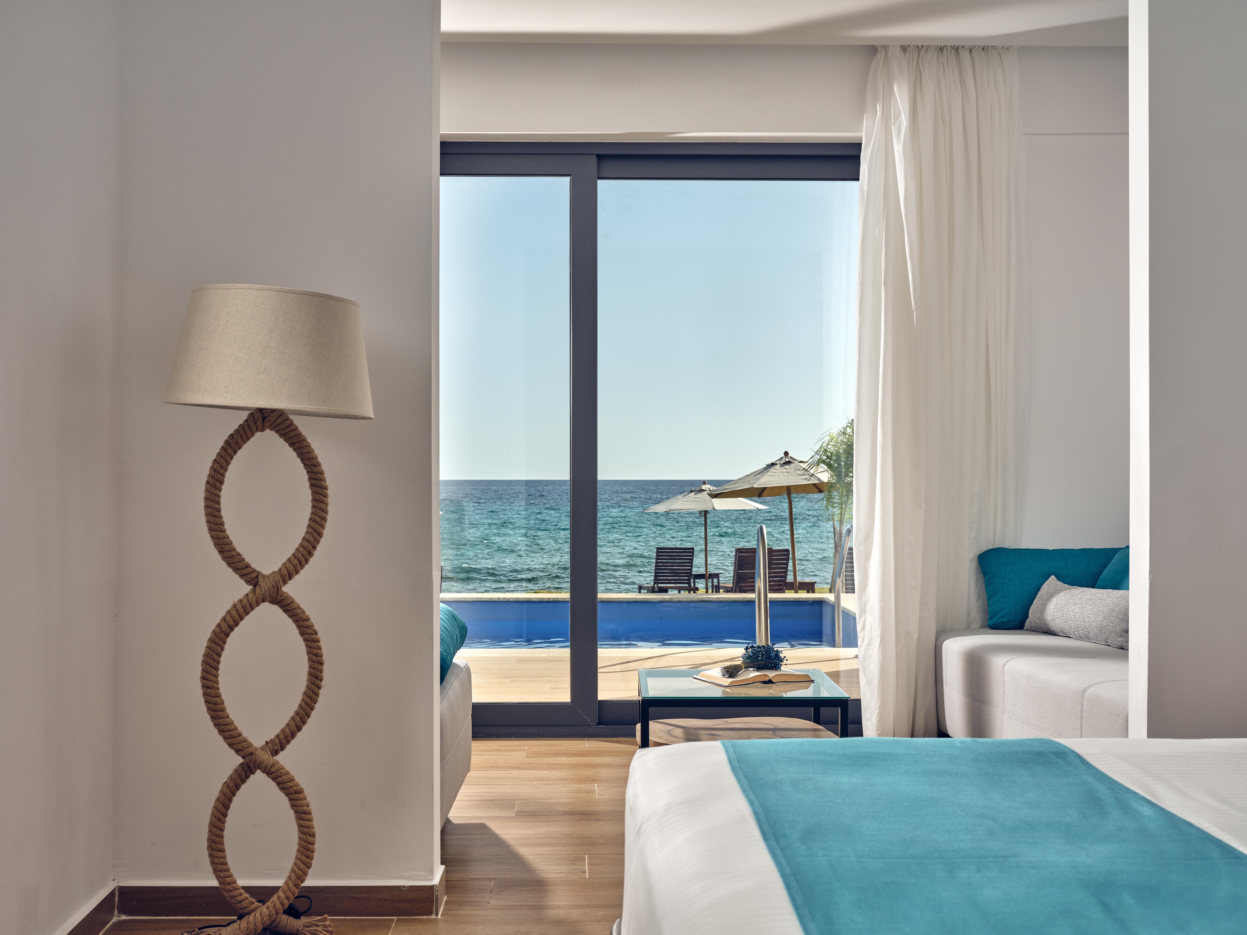 Hotel Cavo Orient & 4*