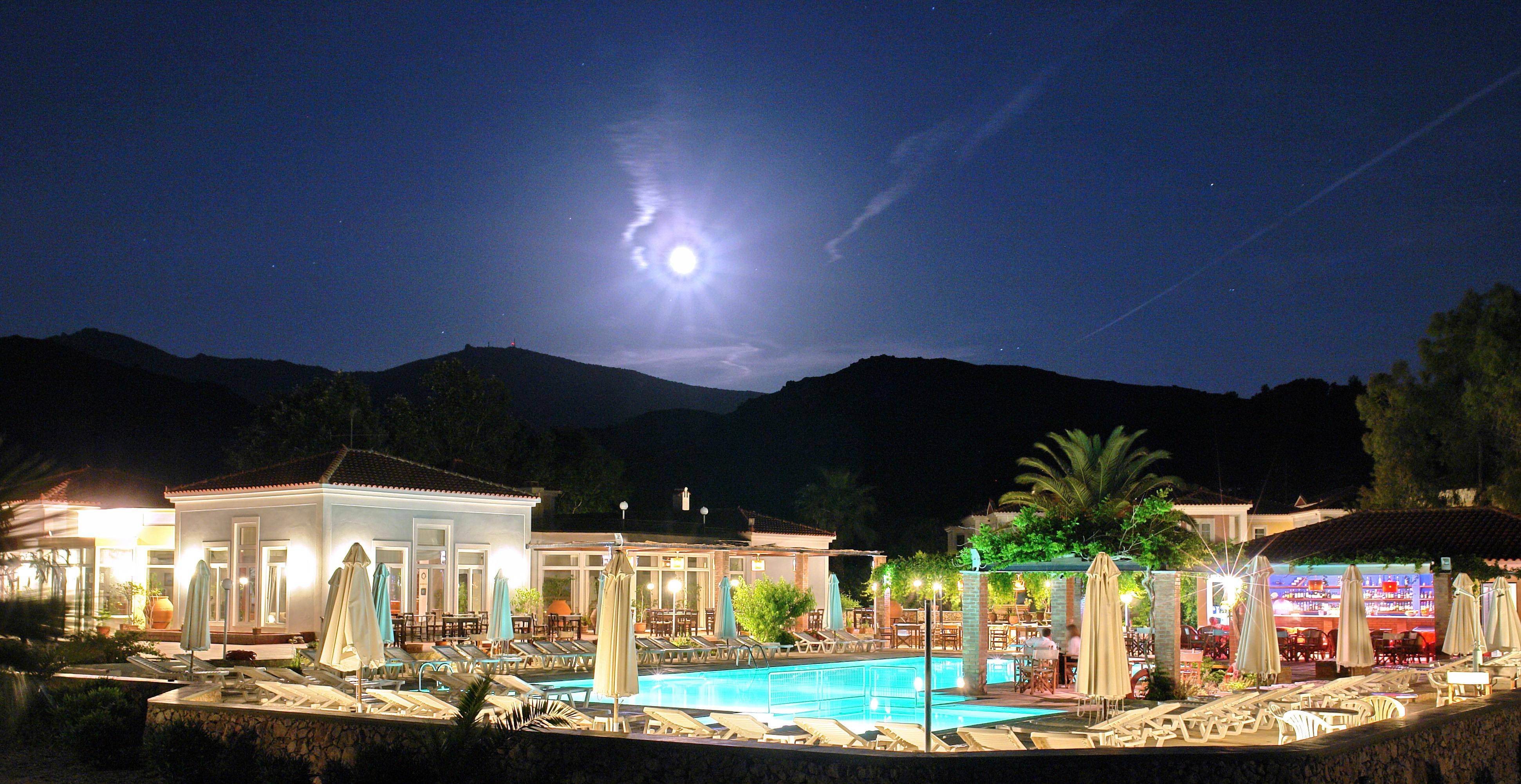 Aparthotel Panselinos 3*
