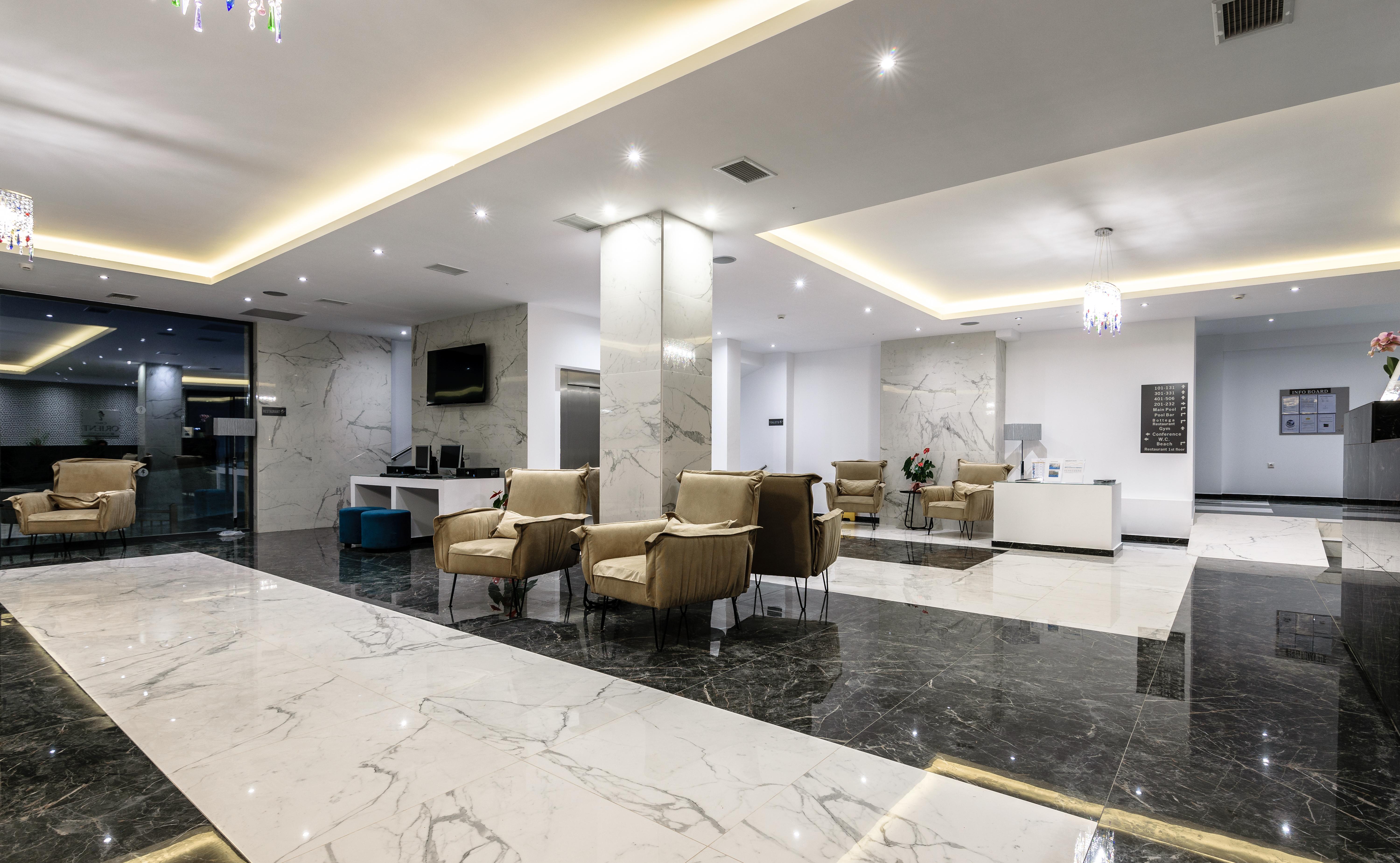 Hotel Cavo Orient & 4*