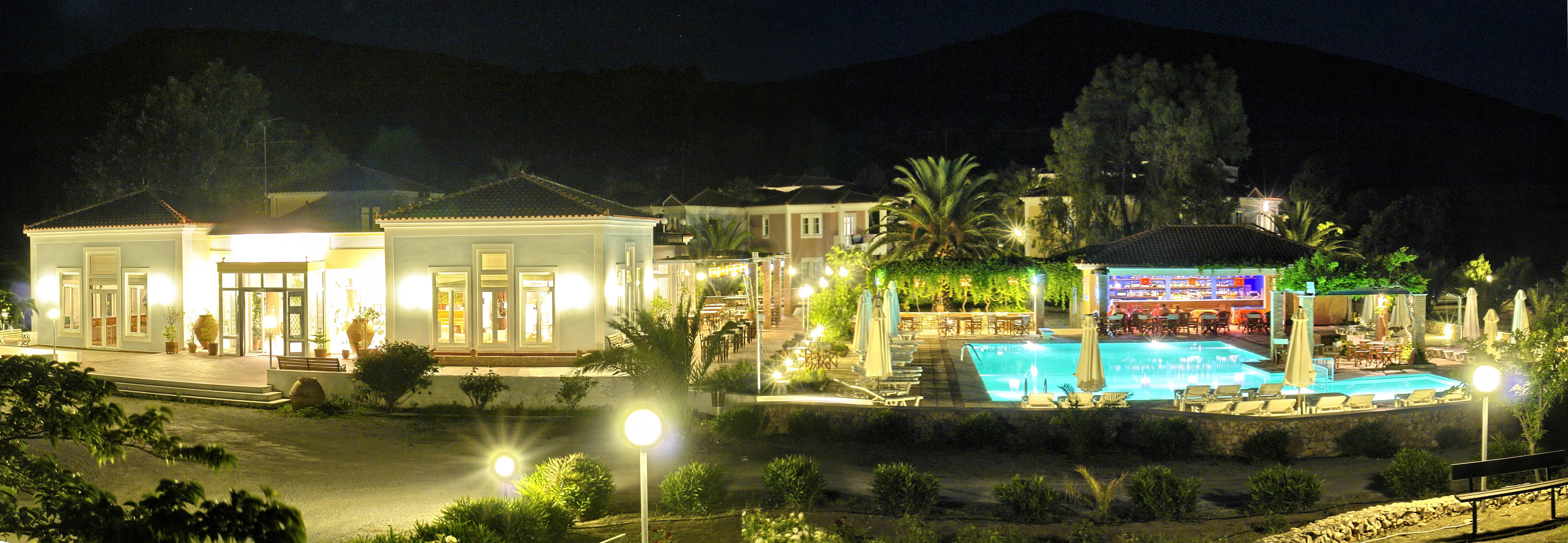 Aparthotel Panselinos