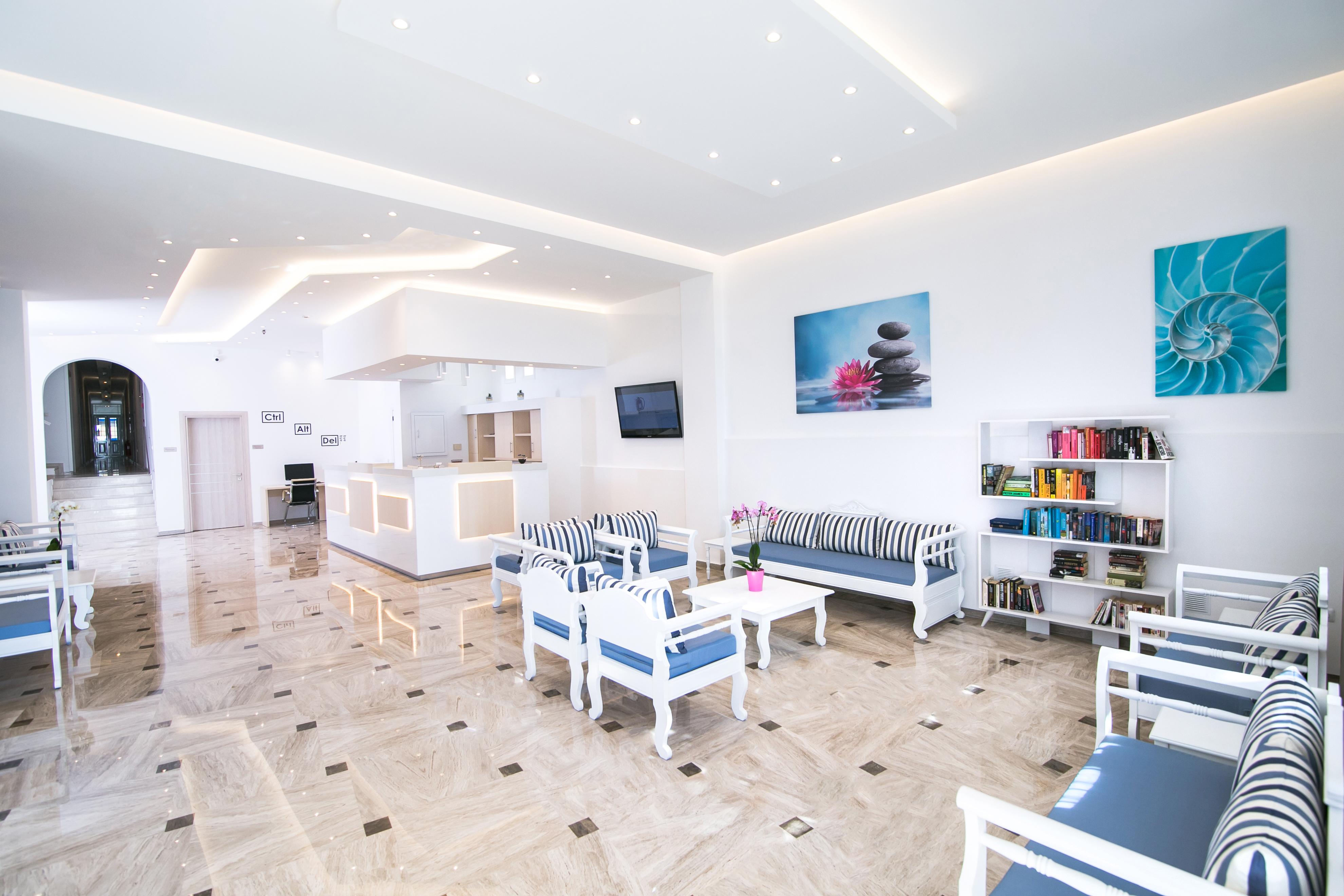 Sunshine Hotel Kamari (Santorini)