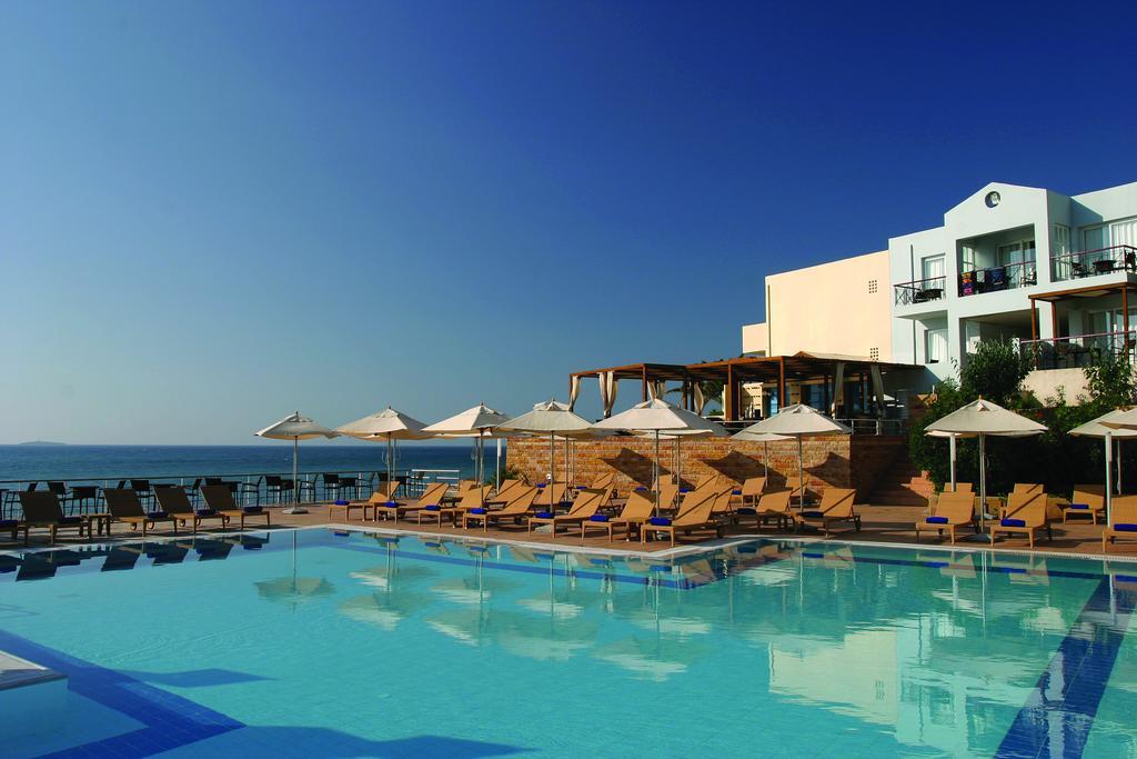 Erytha & Chios 4*