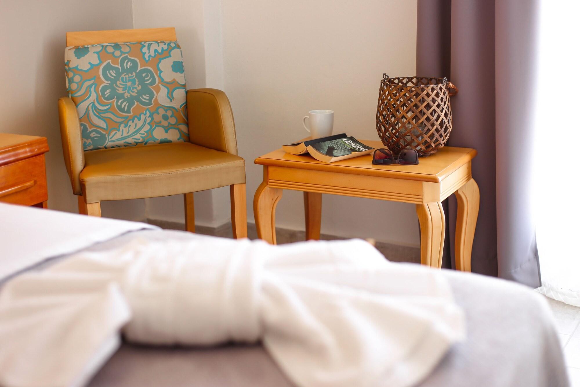 Chryssi Akti, Sure Collection Hotel