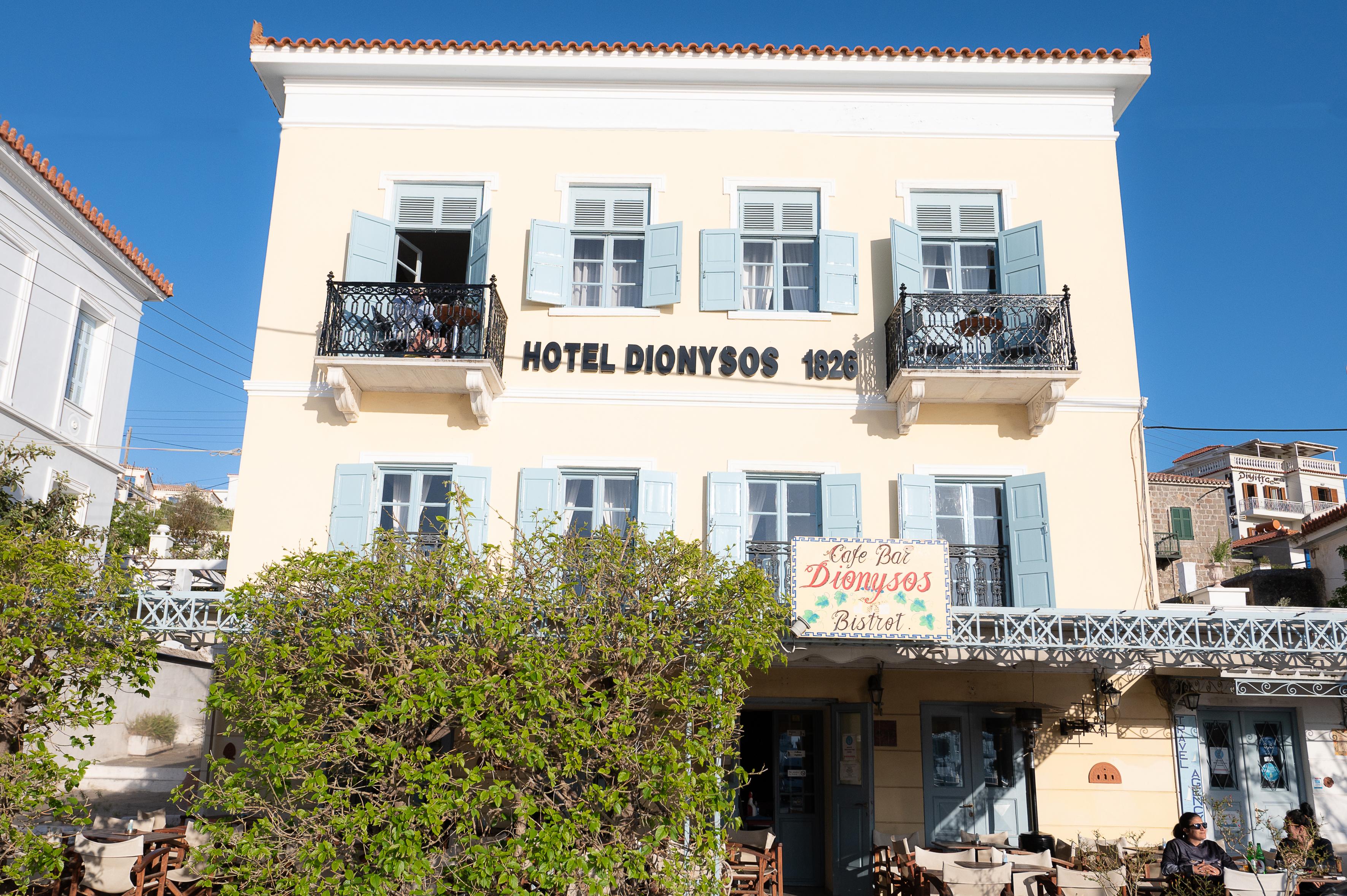 Dionysos Hotel Poros Town
