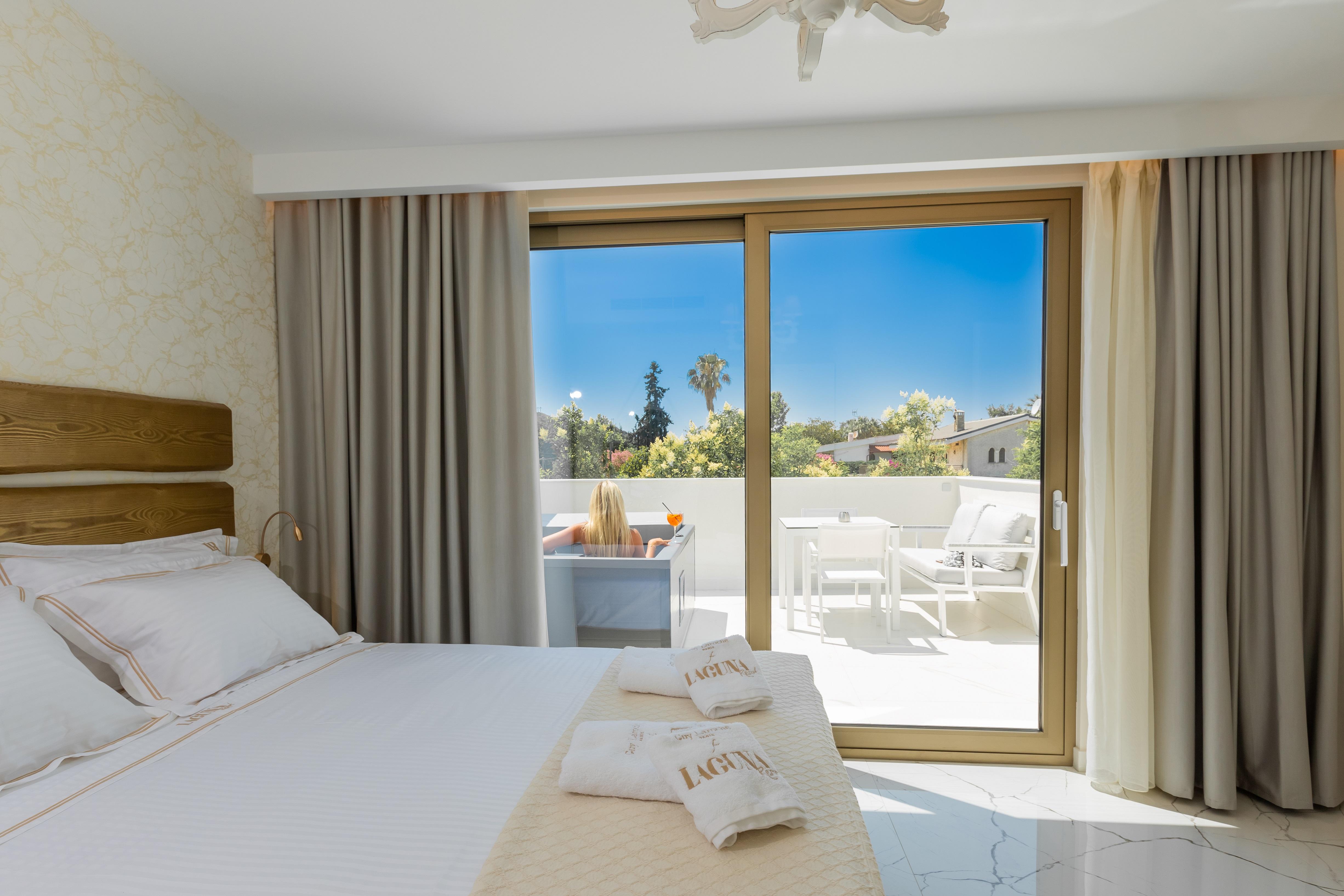 Laguna By Diomedes Group