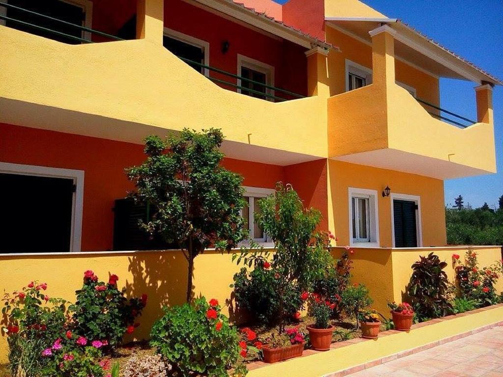 Nikos 3* Kavos