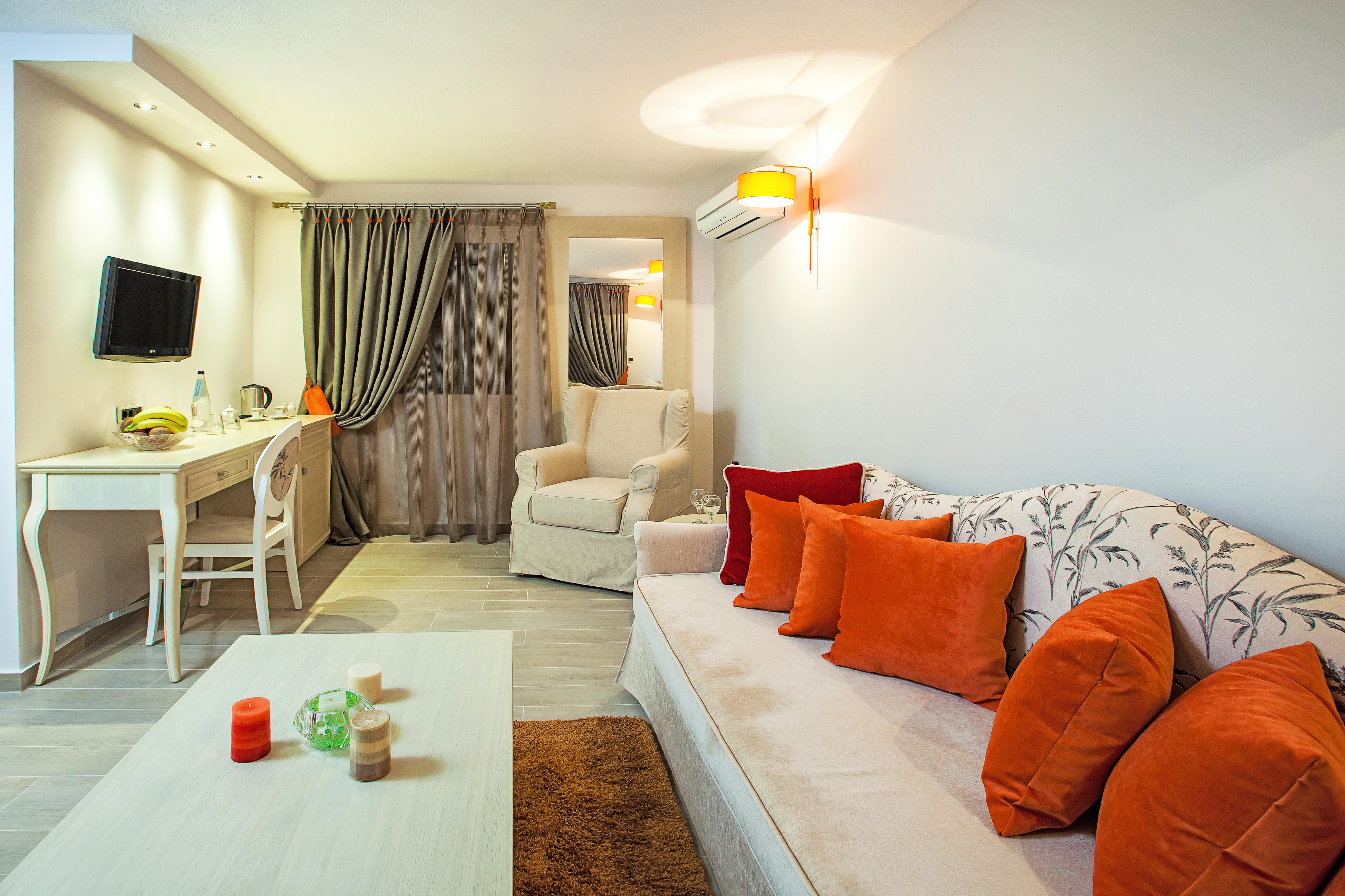 Core Hotel Polychrono