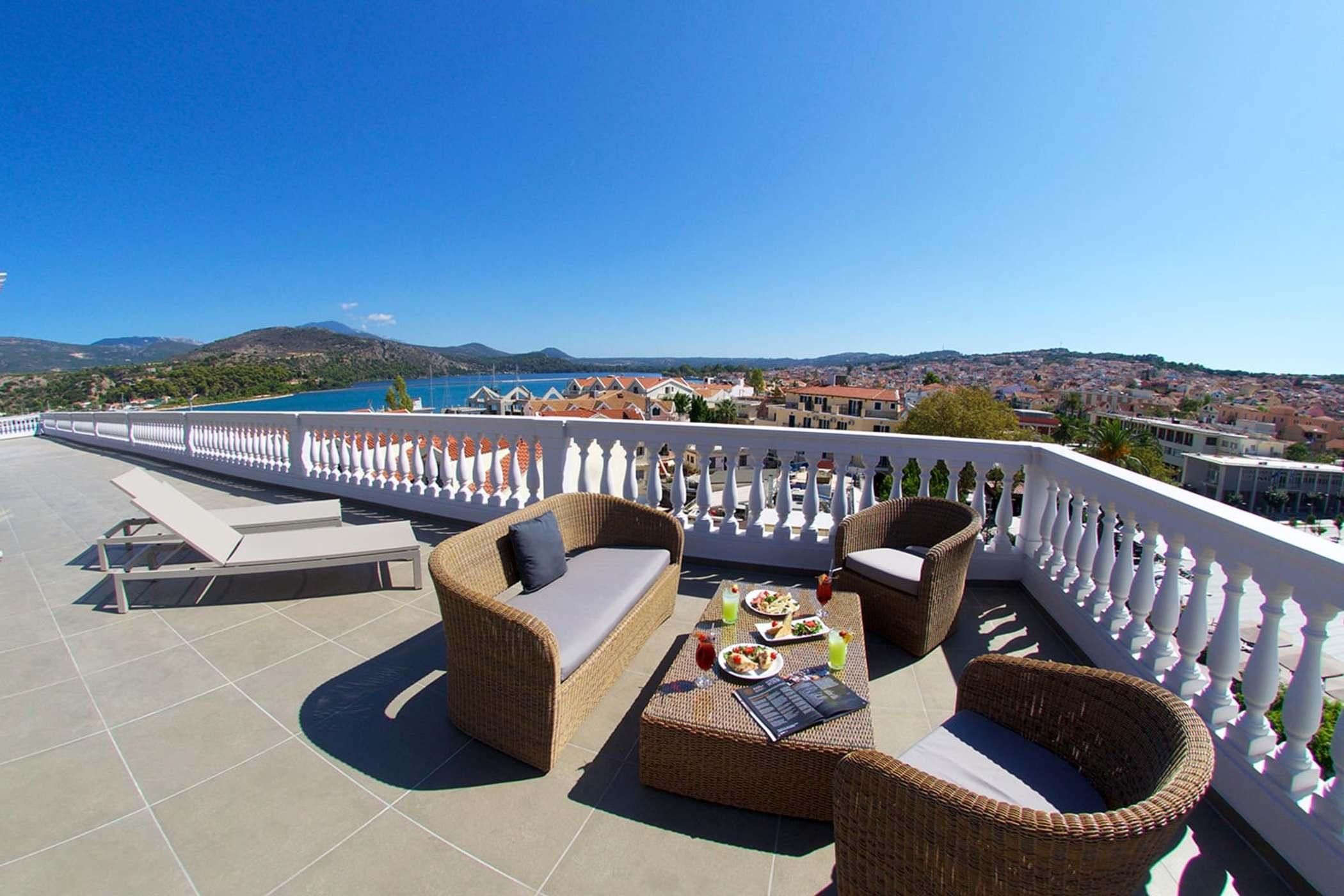 Aenos Hotel 4*