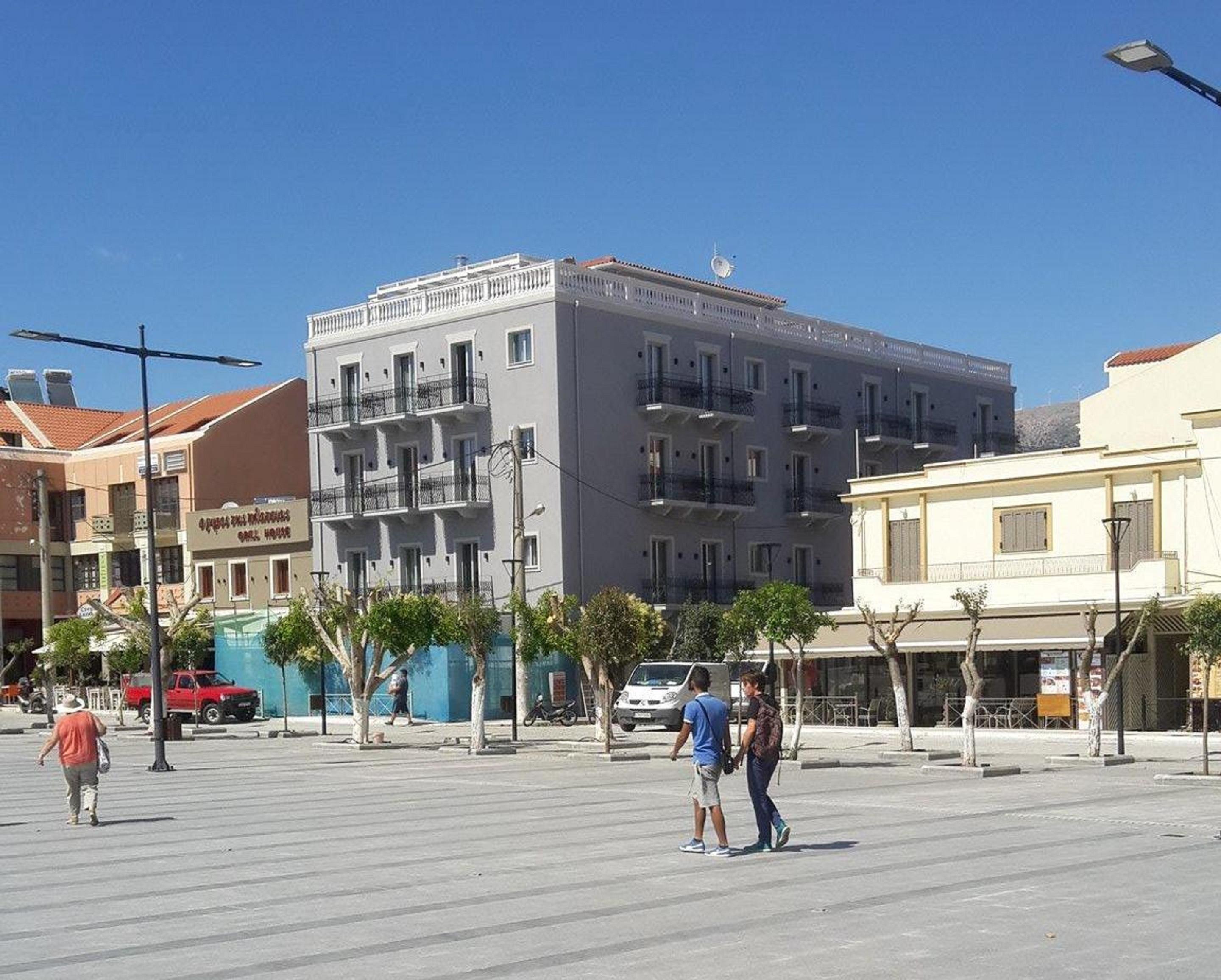 Aenos Hotel