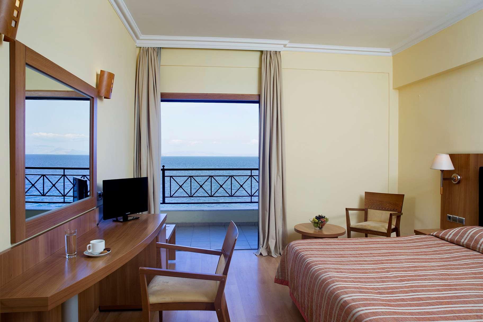 Hotel Ramada By Wyndham , Athens Club Attica Riviera 5*