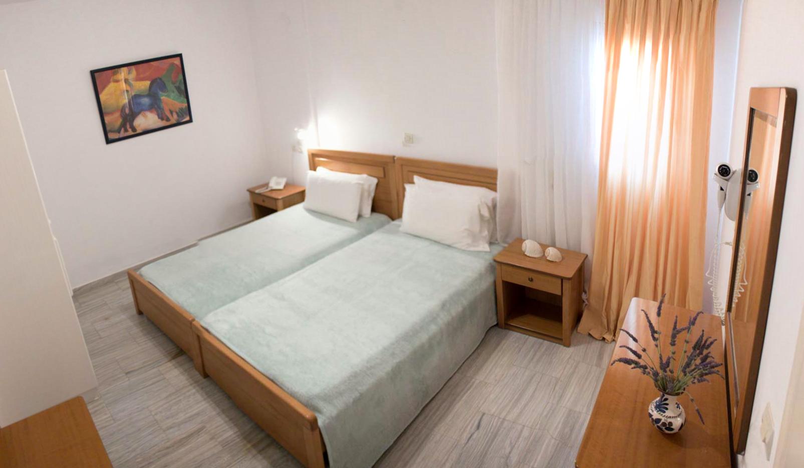 Akti & Hotel