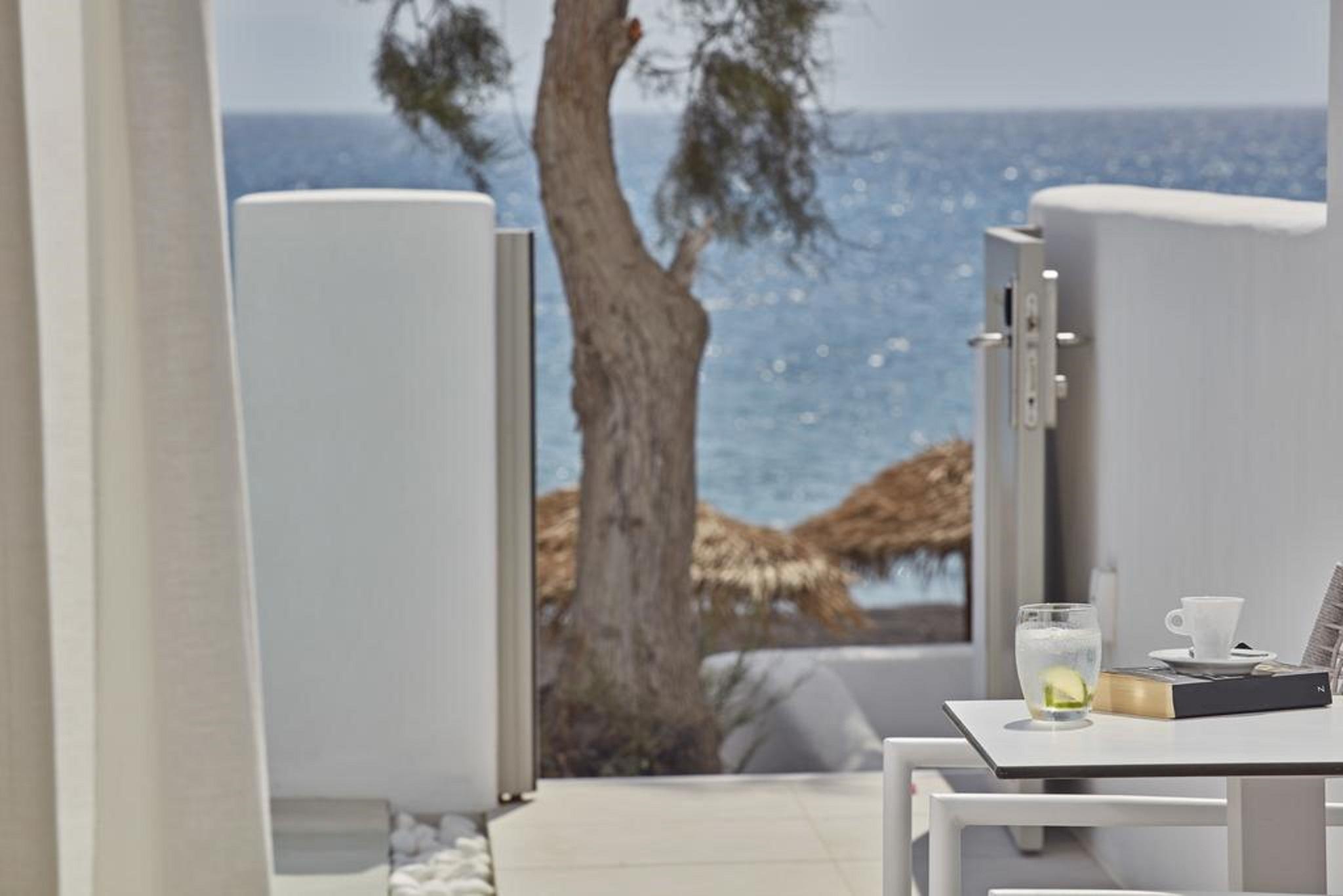 Costa Grand & Resort Kamari (Santorini)