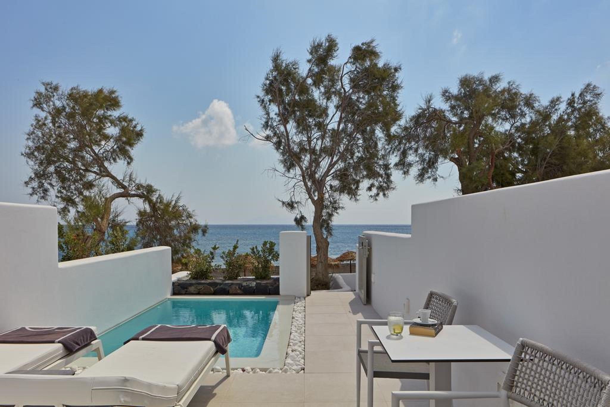 Costa Grand & Kamari (Santorini)