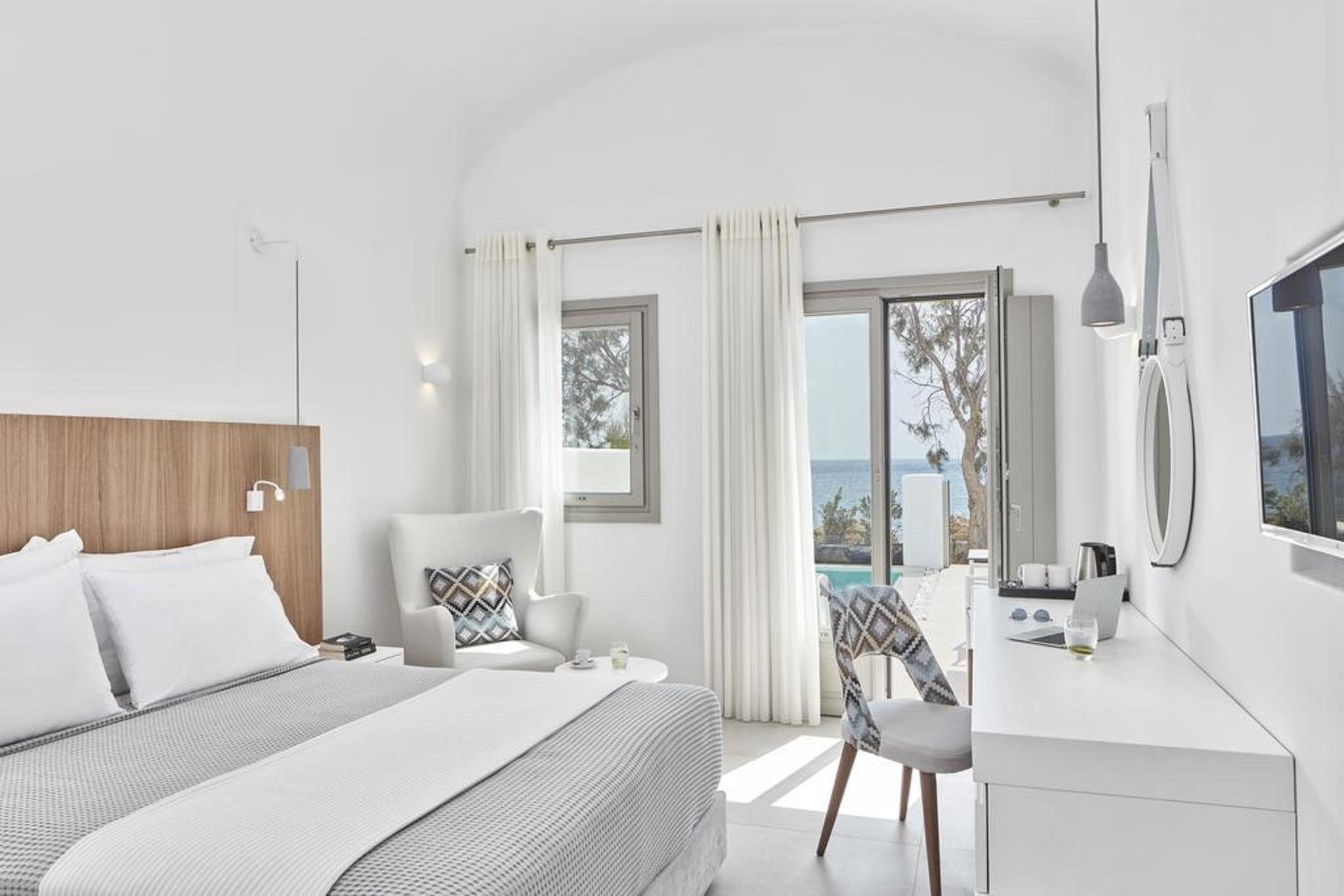 Costa Grand & Resort Kamari (Santorini)