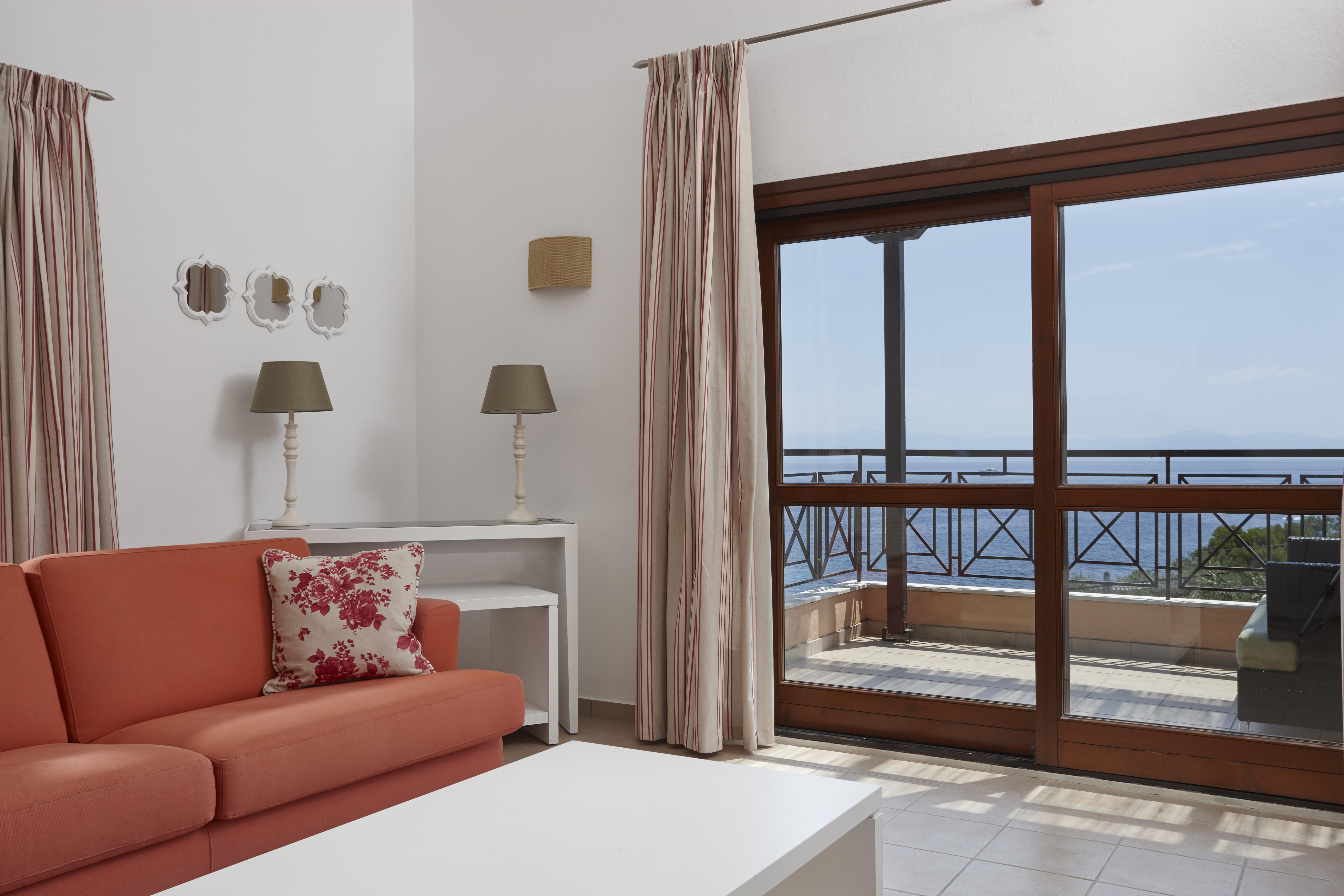 Aparthotel Anassa Mare Villas & Residences 3*