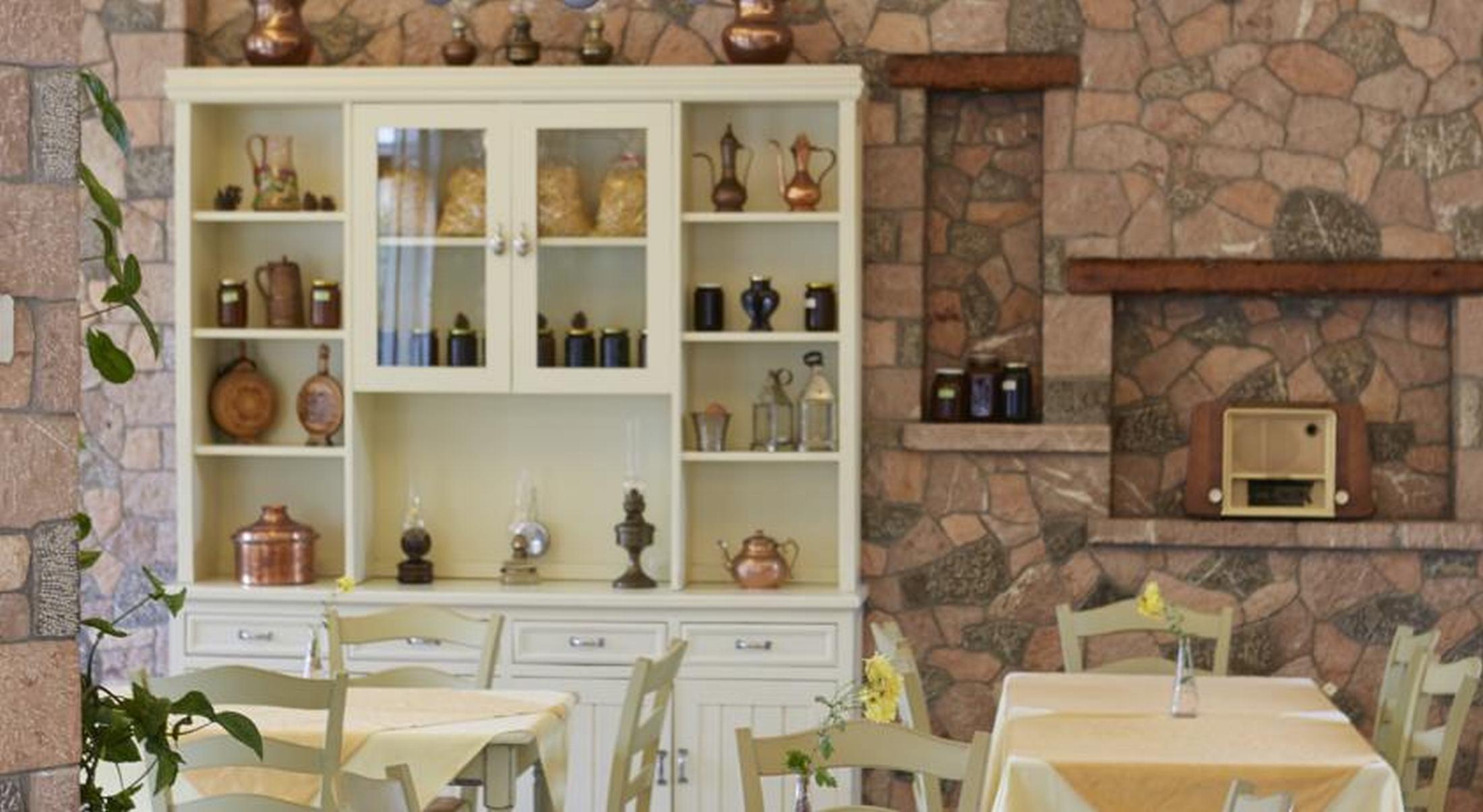Hotel To Balkoni Tis Agorianis 2*