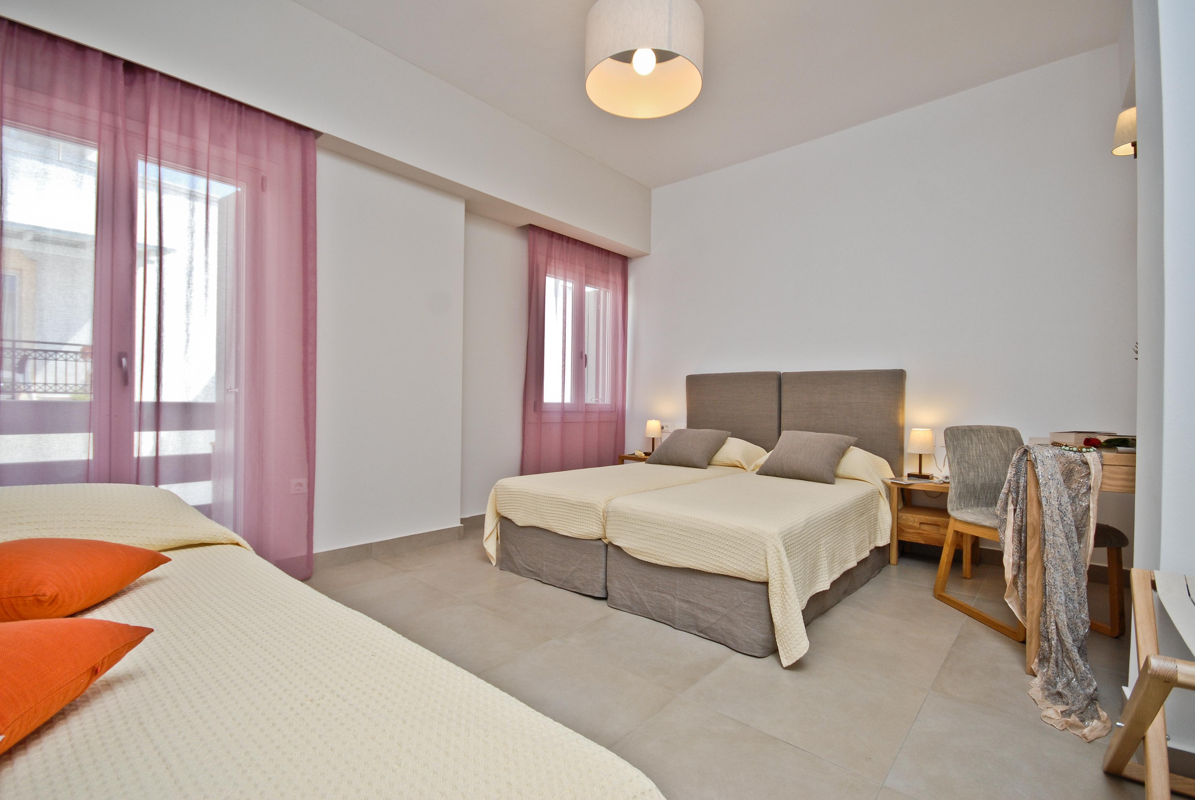 Xenia 3* Naxos City