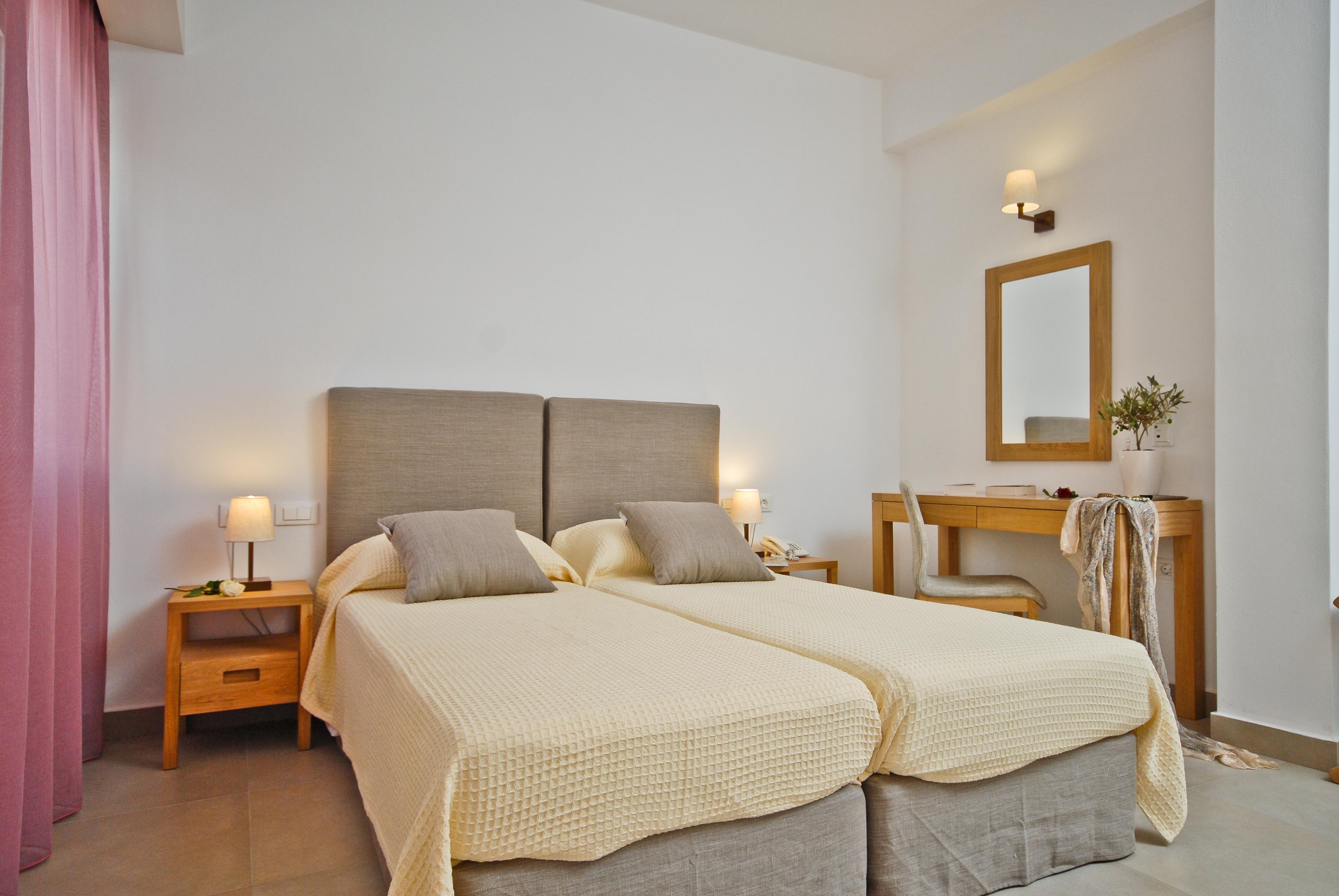 Xenia 3* Naxos City