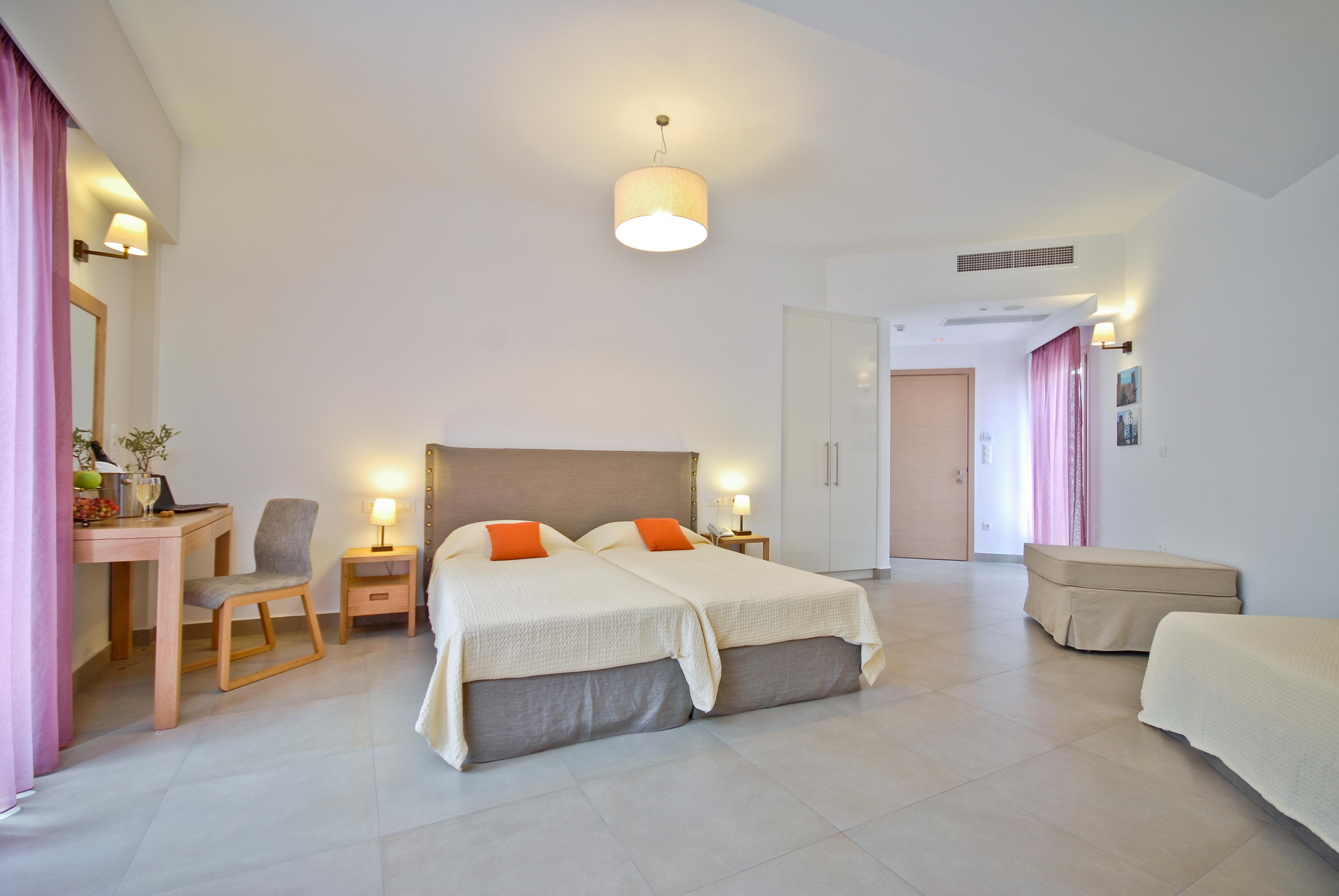 Hotel Xenia Naxos City