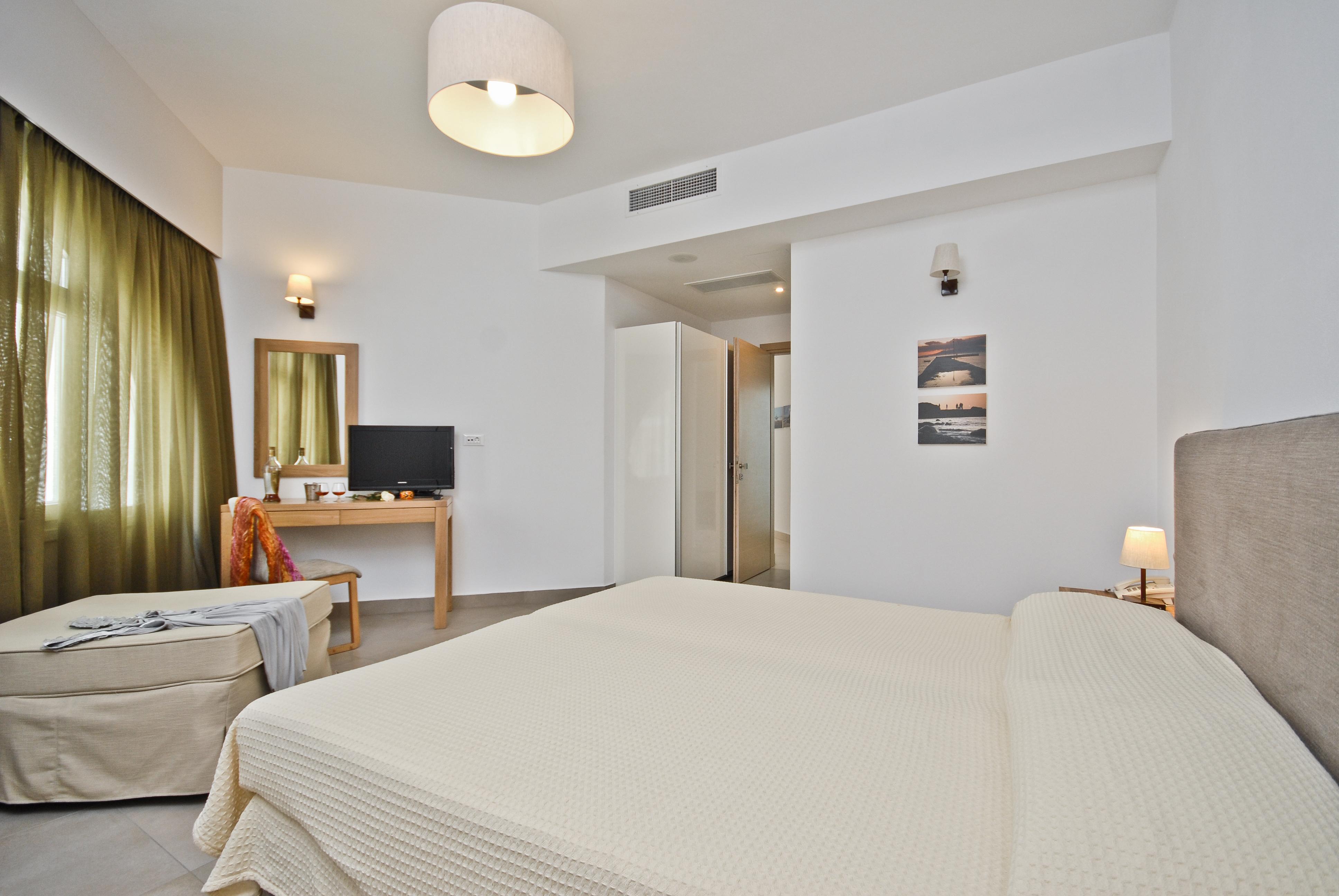 Hotel Xenia Naxos City