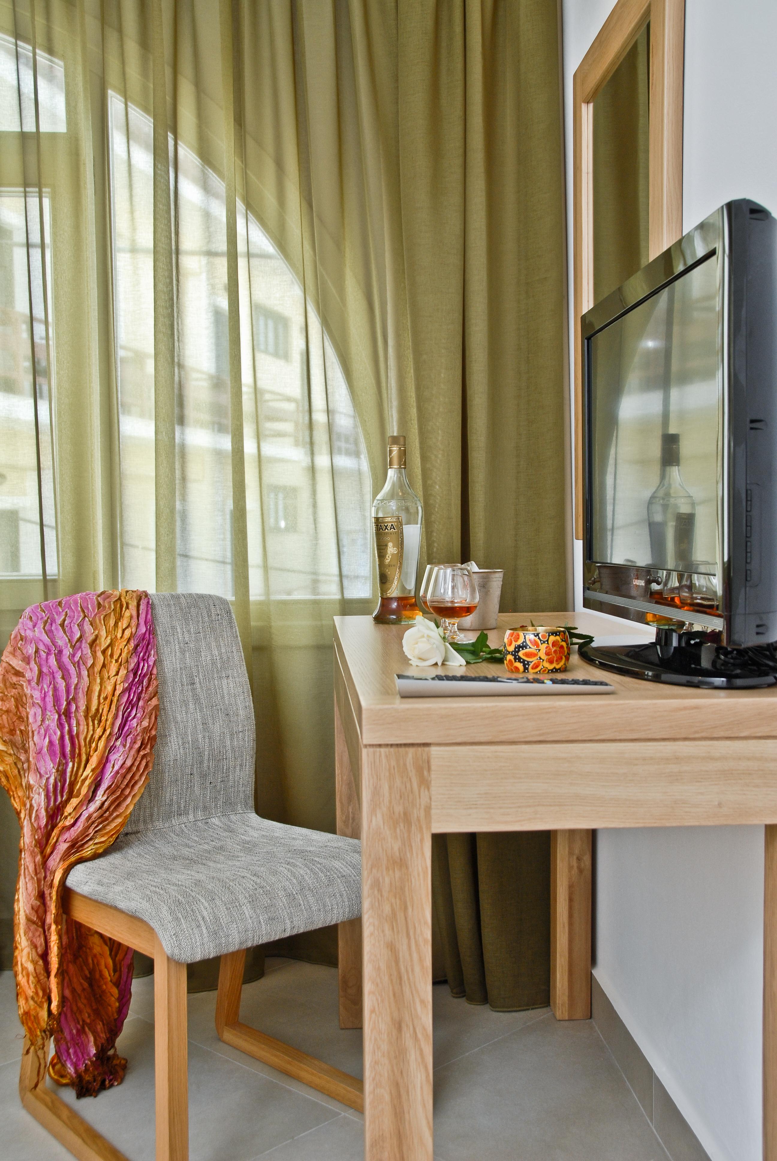 Xenia 3* Naxos City