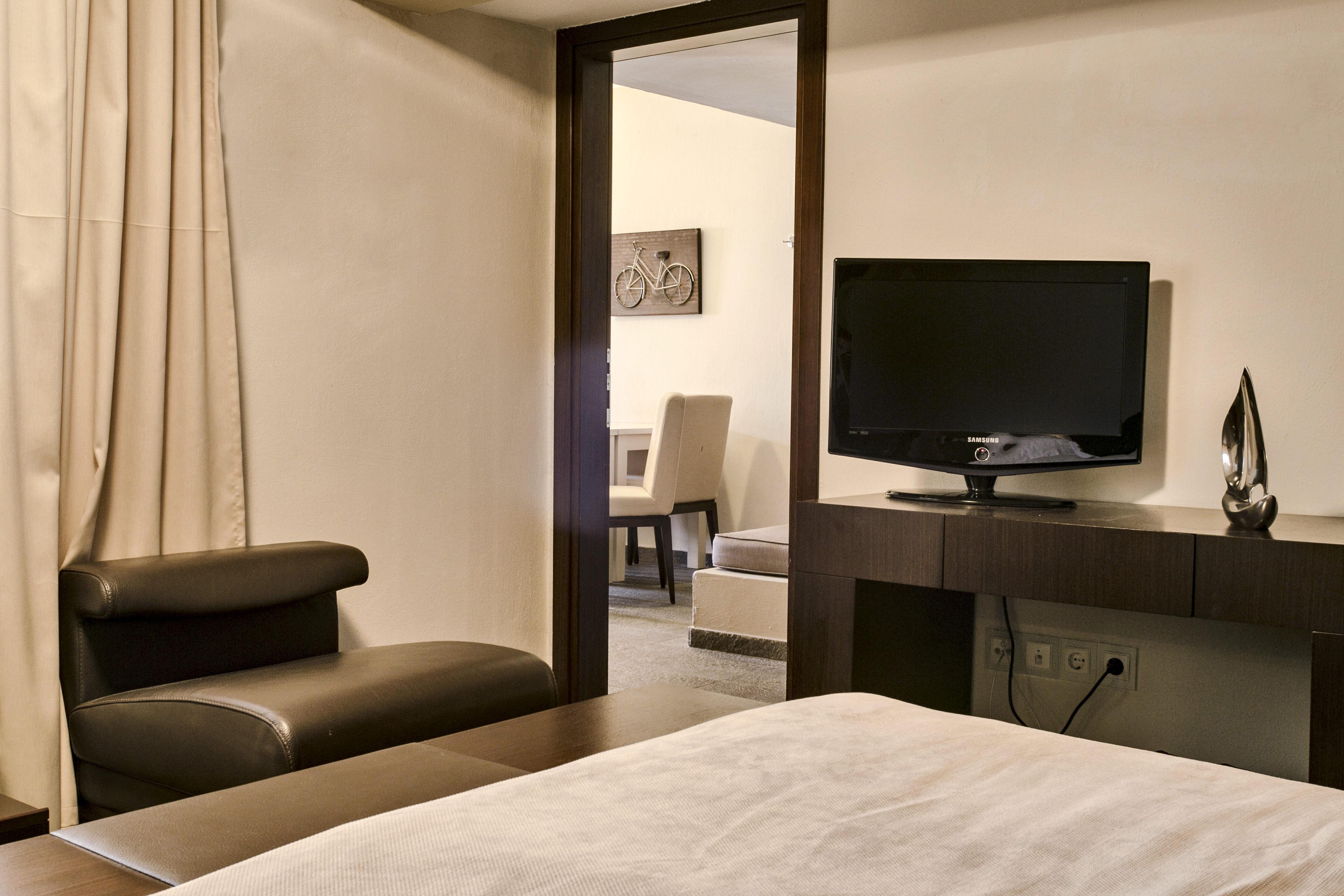 Hotel 12 Months &