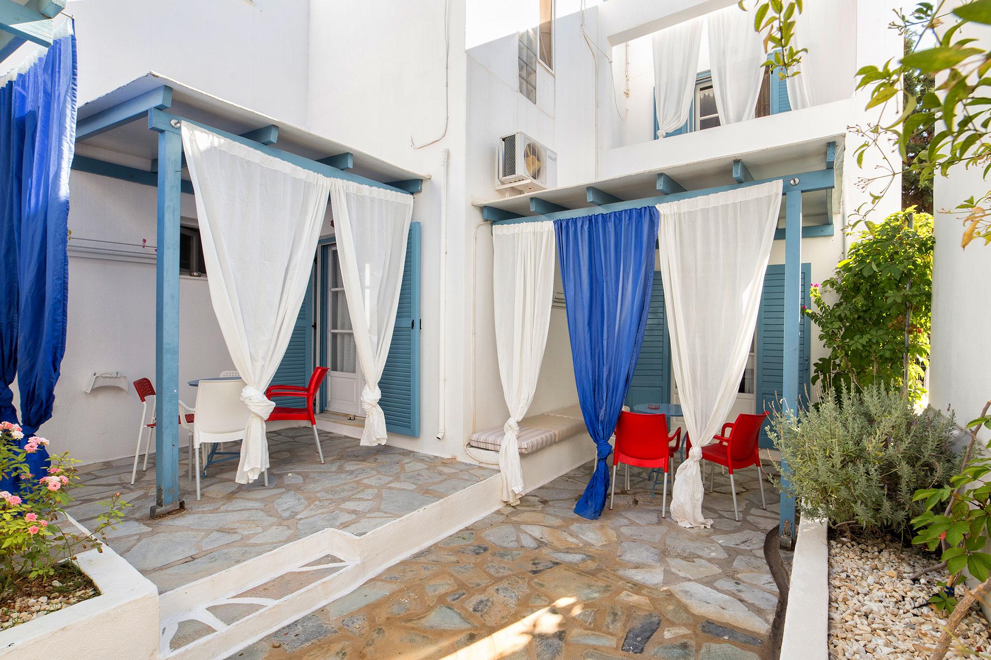 Fivos * Parikia (Paros)