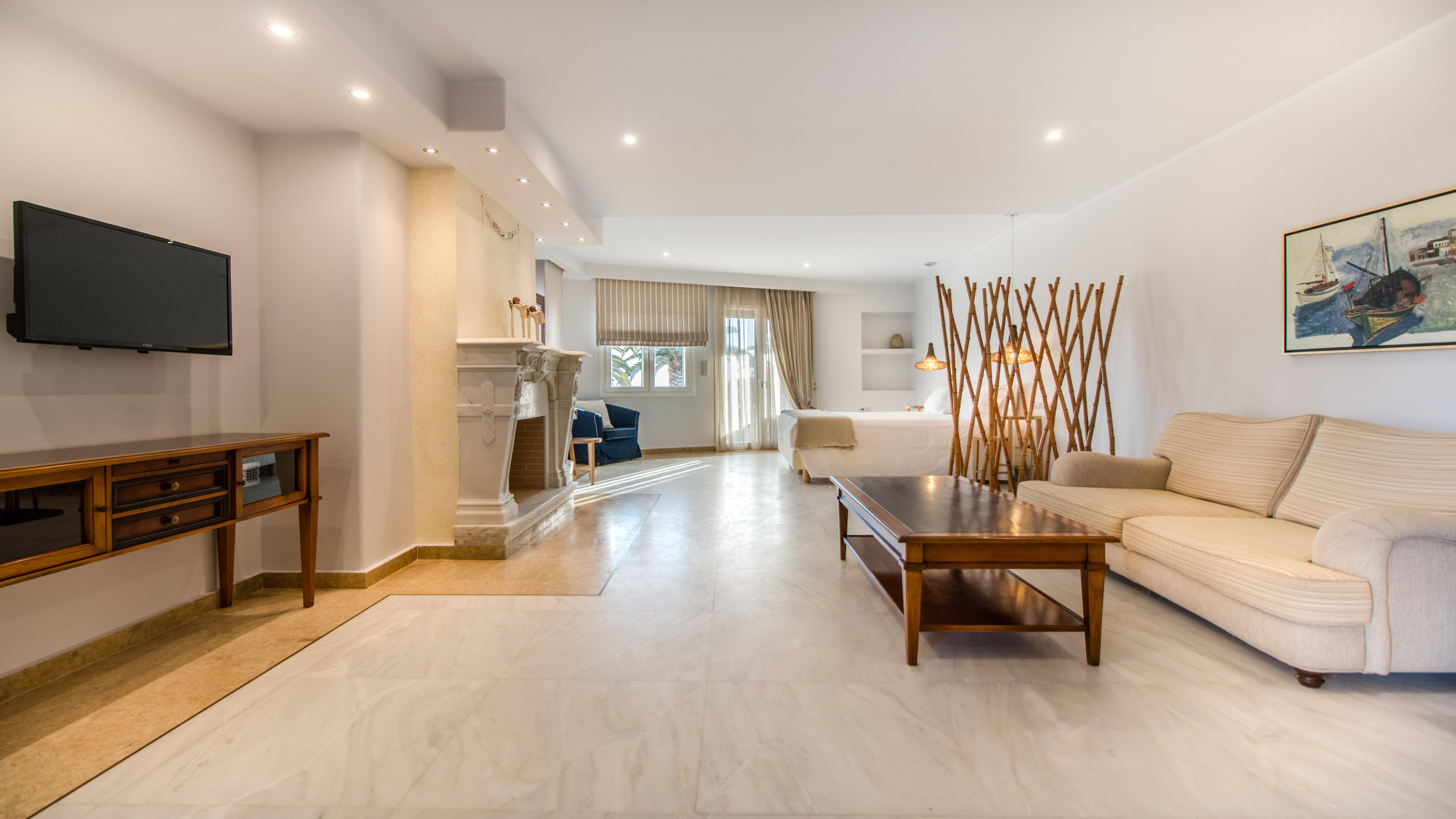 Hotel Finikas 4*