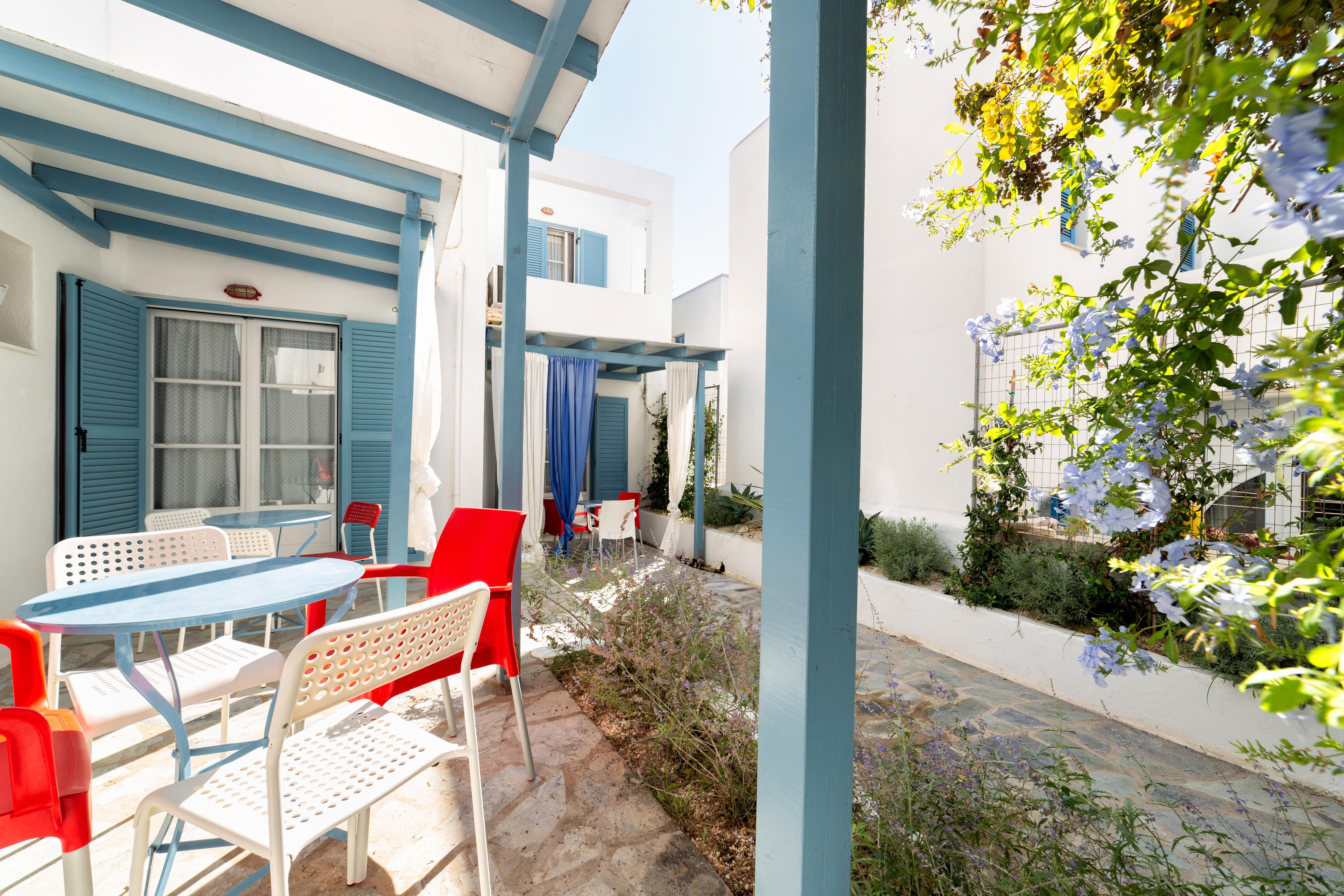 Fivos * Parikia (Paros)
