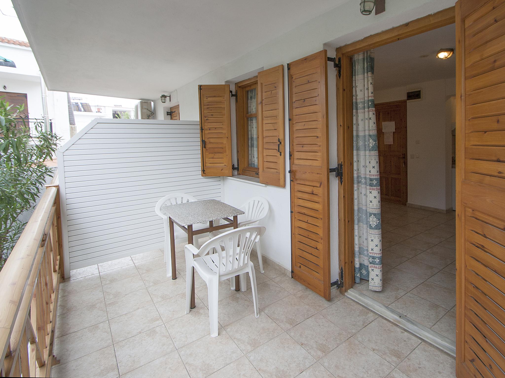 Laura Skiathos 2*