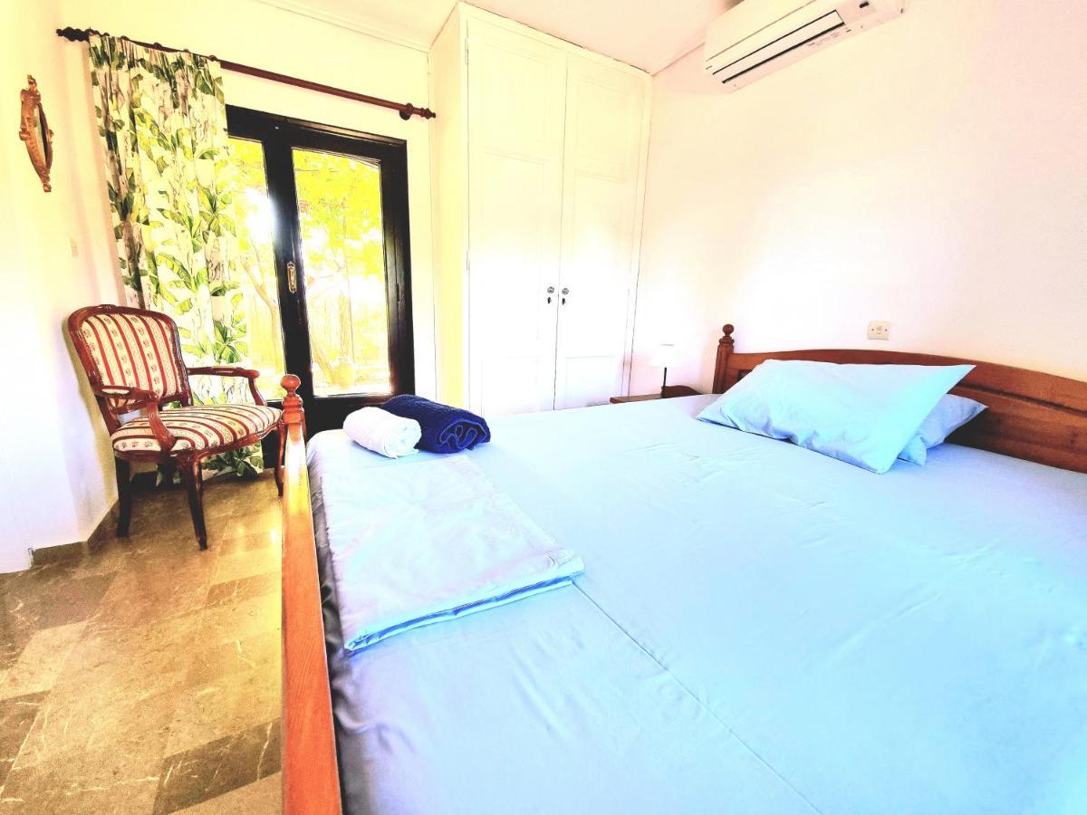 Holiday home Spacious Farmhouse With Big Yard And Fireplace Evangelistria (Corinthia)