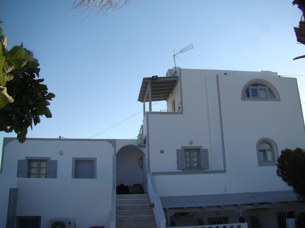 Tonaras & Apartment
