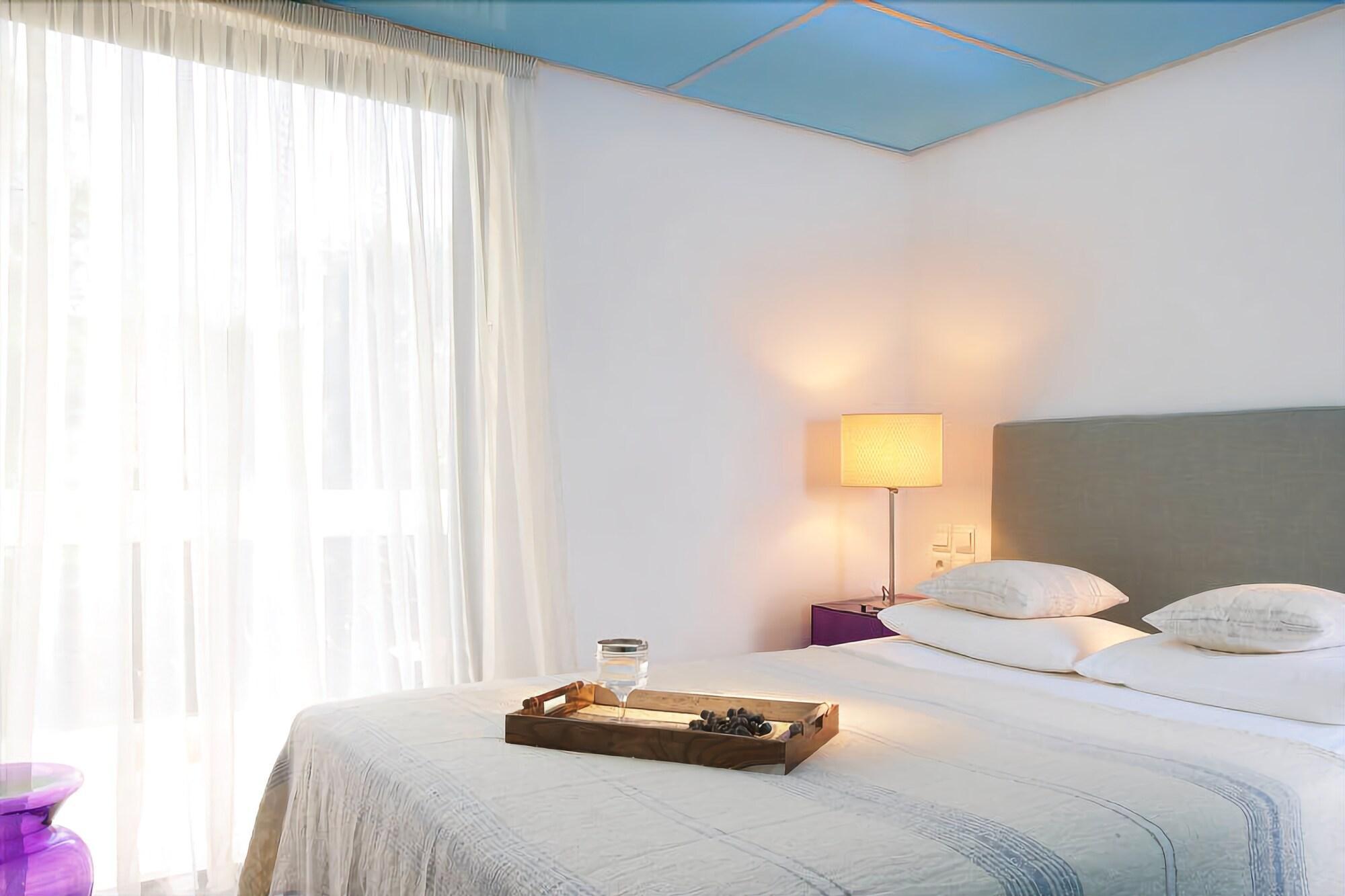 Hotel Kamari 3*