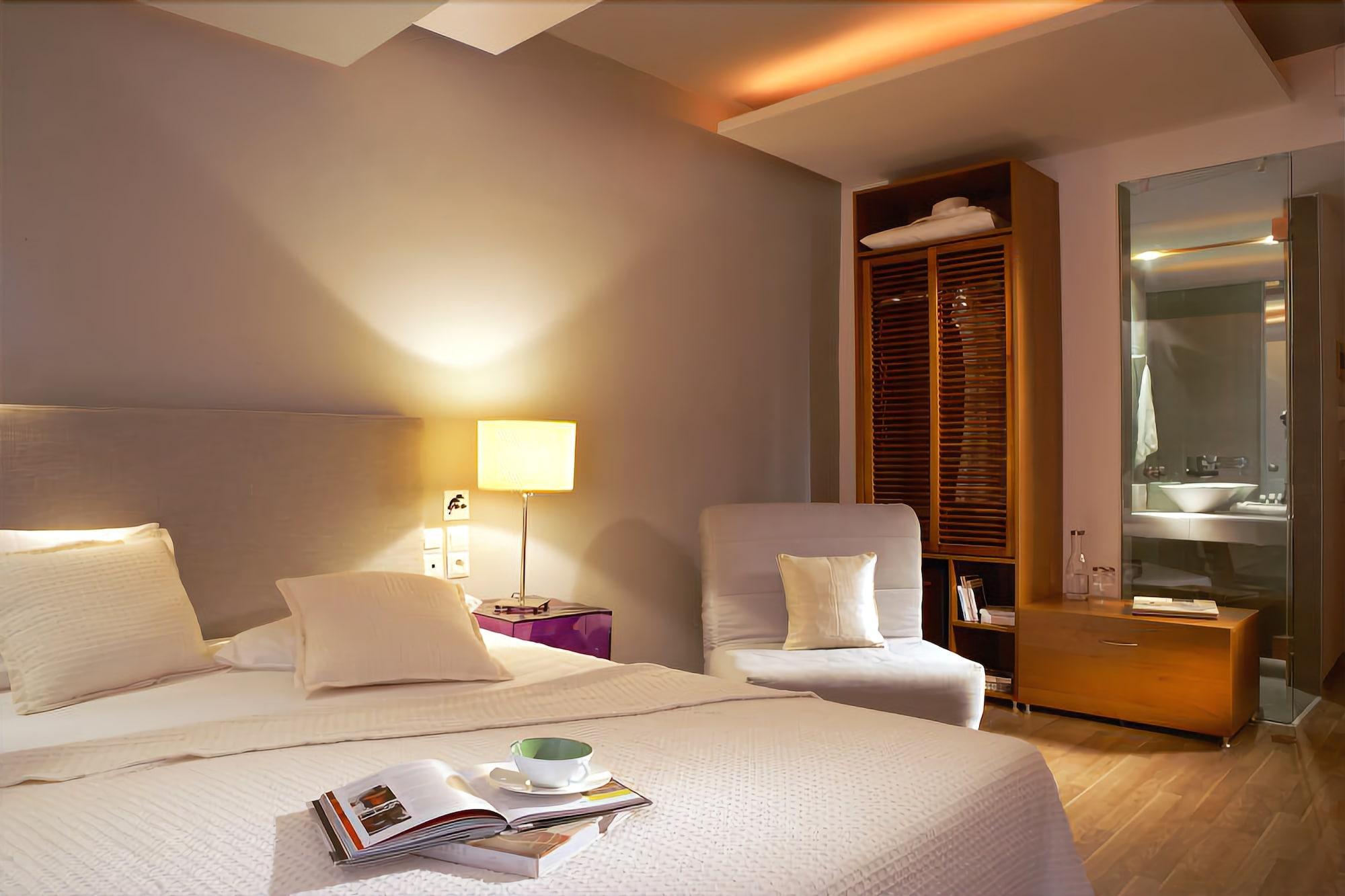 Hotel Kamari Potos