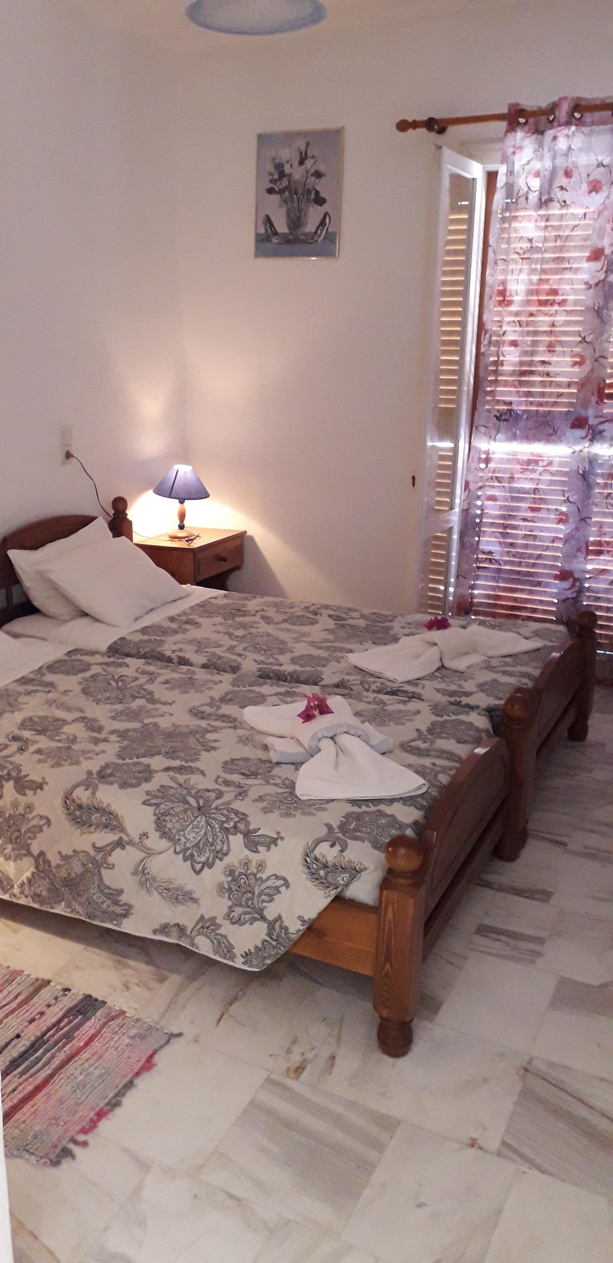 Nychterida Hotel Marathias (Corfu)