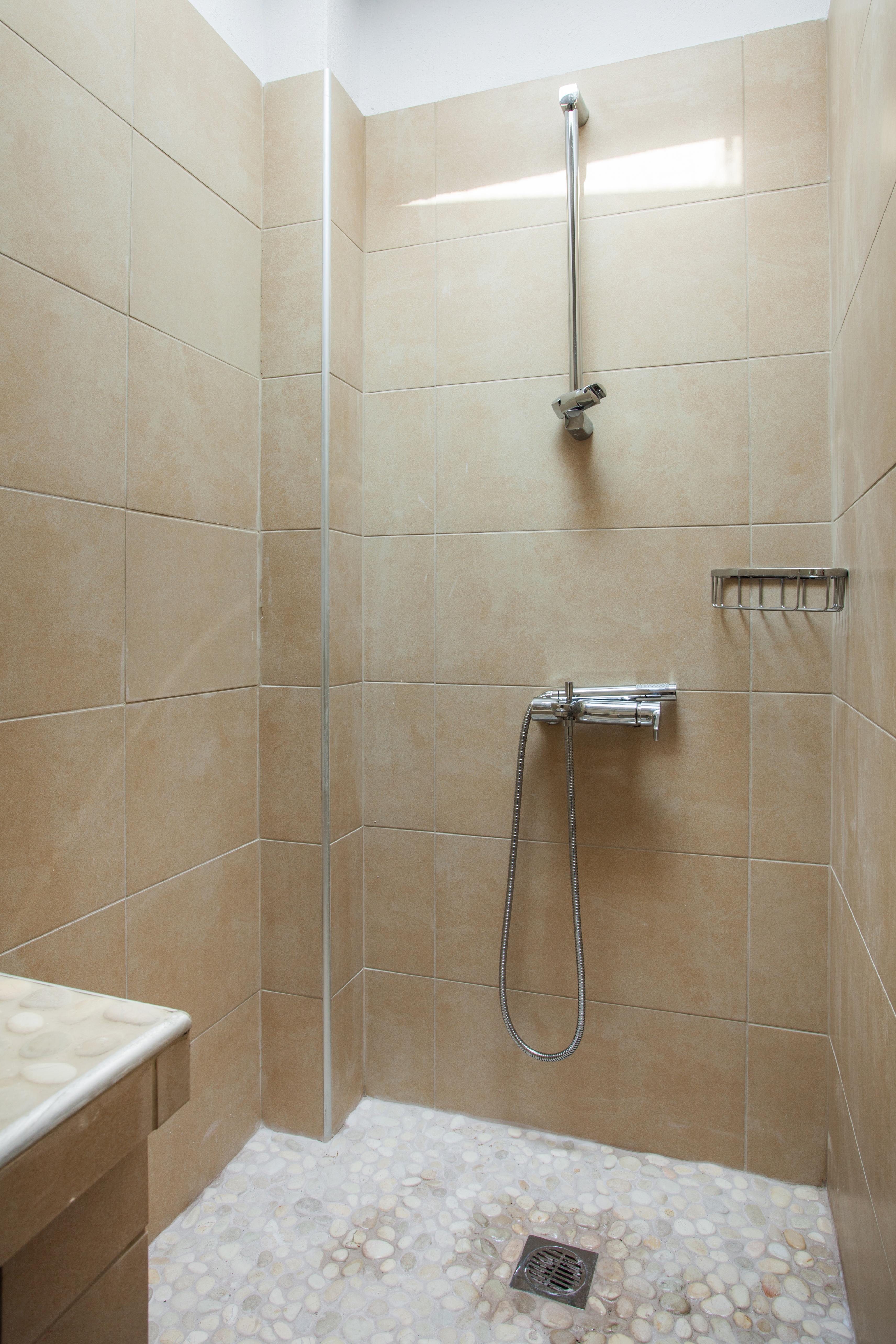 Elpiniki Luxury