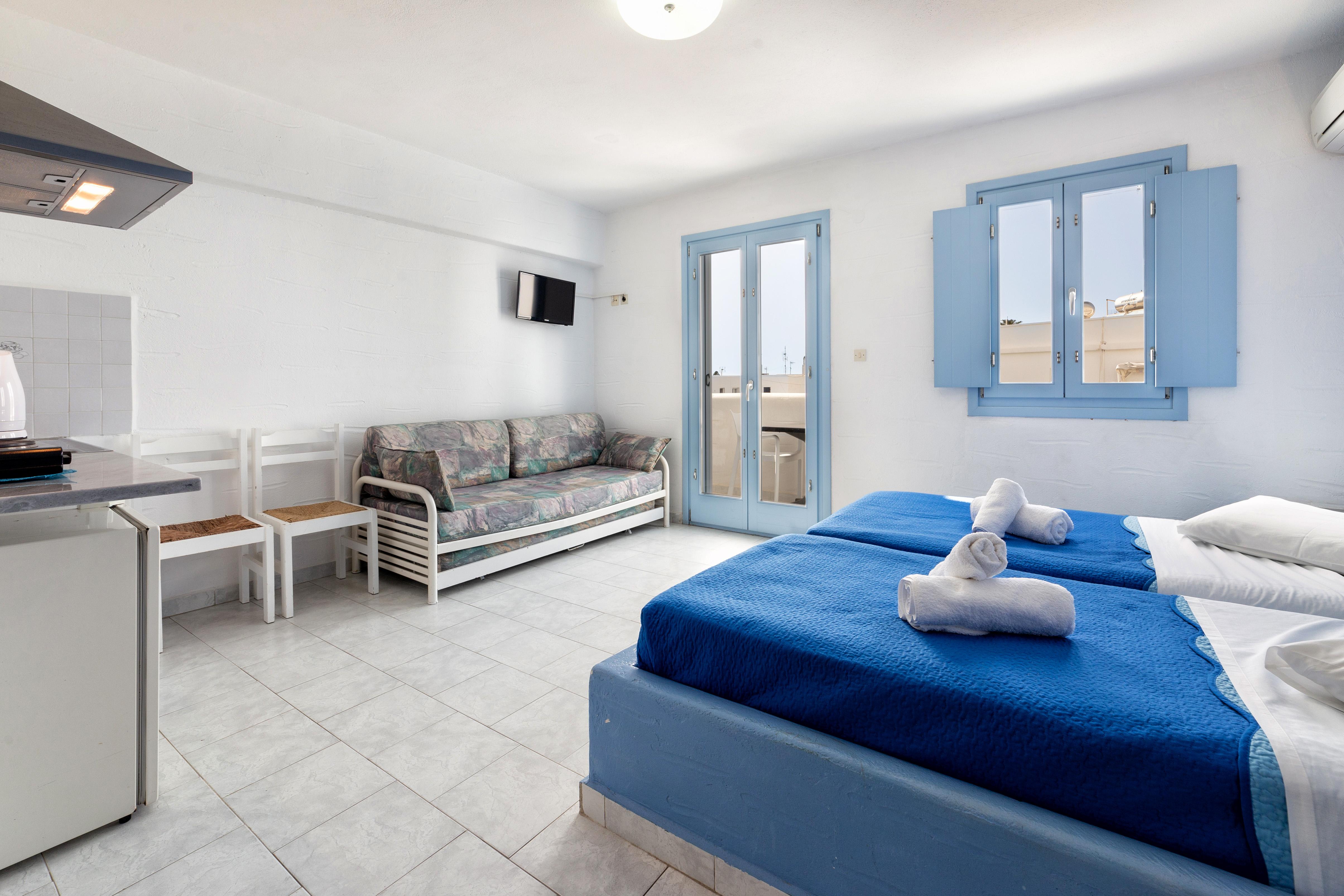 Stratos & Parikia (Paros)