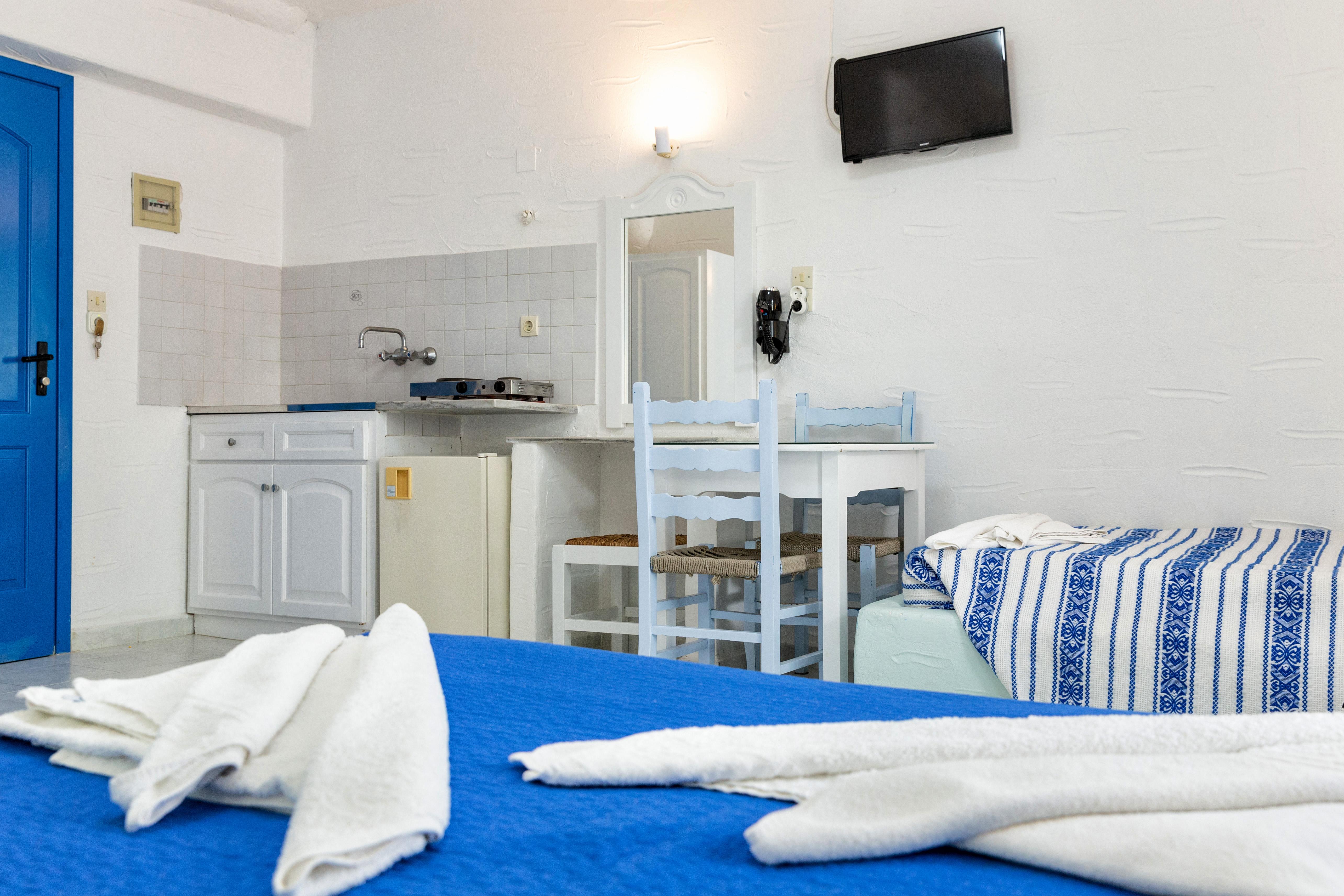 Aparthotel Stratos &