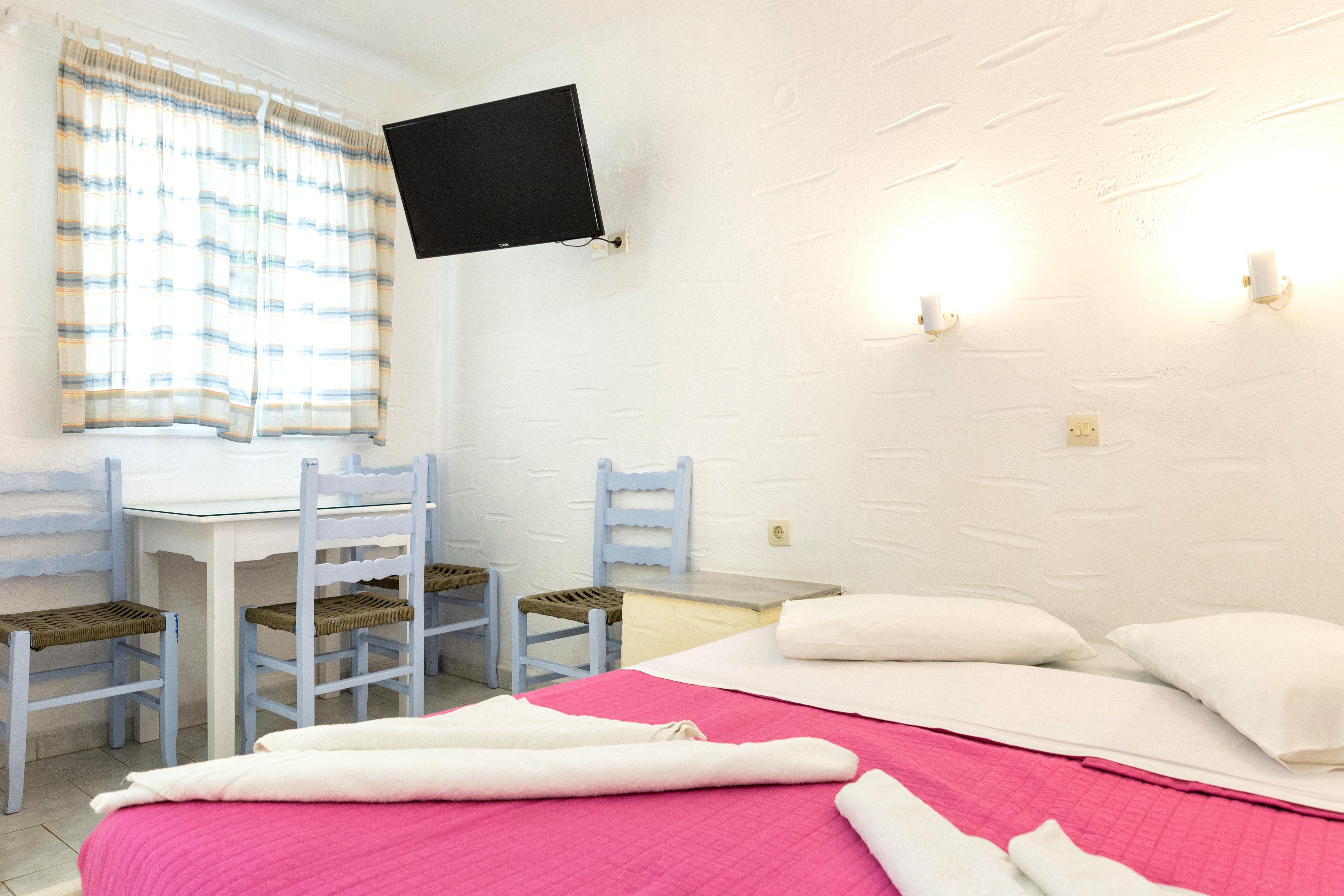 Aparthotel Stratos &