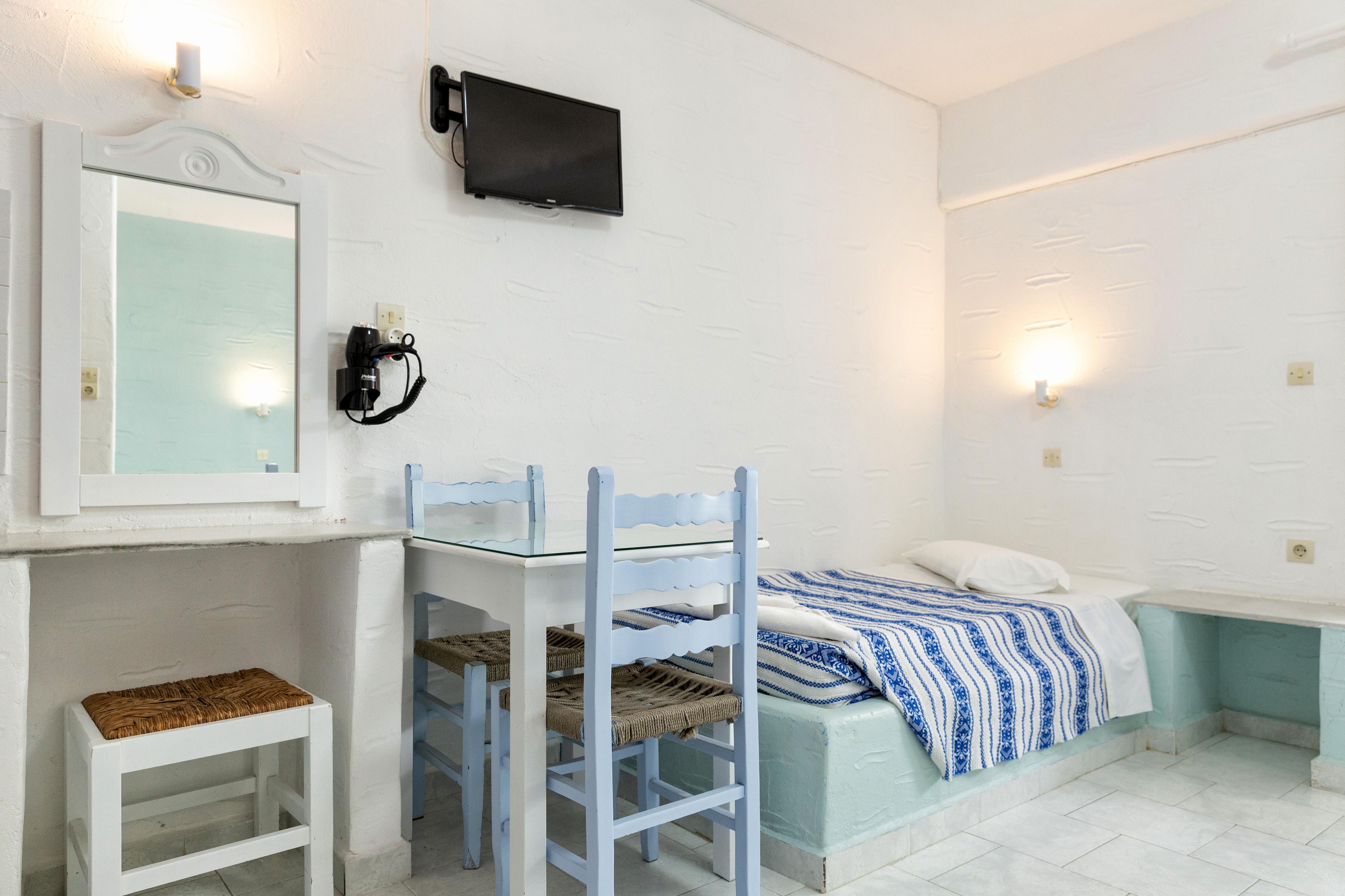 Aparthotel Stratos &