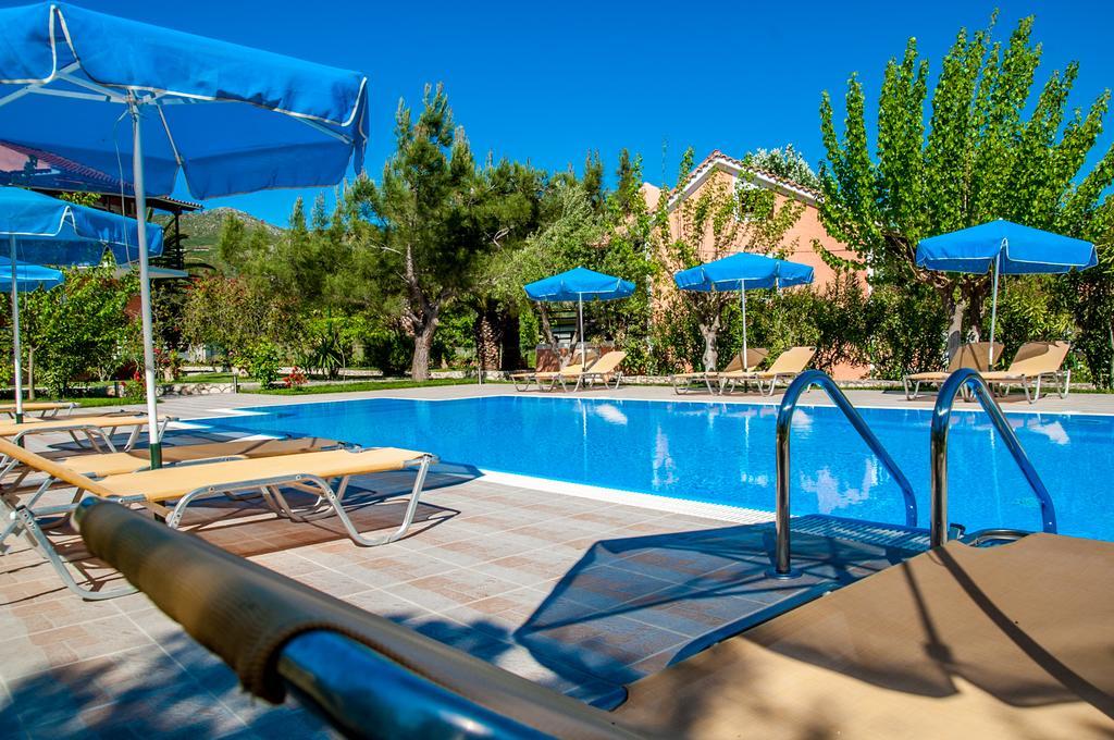 Aparthotel Peristera Katelios
