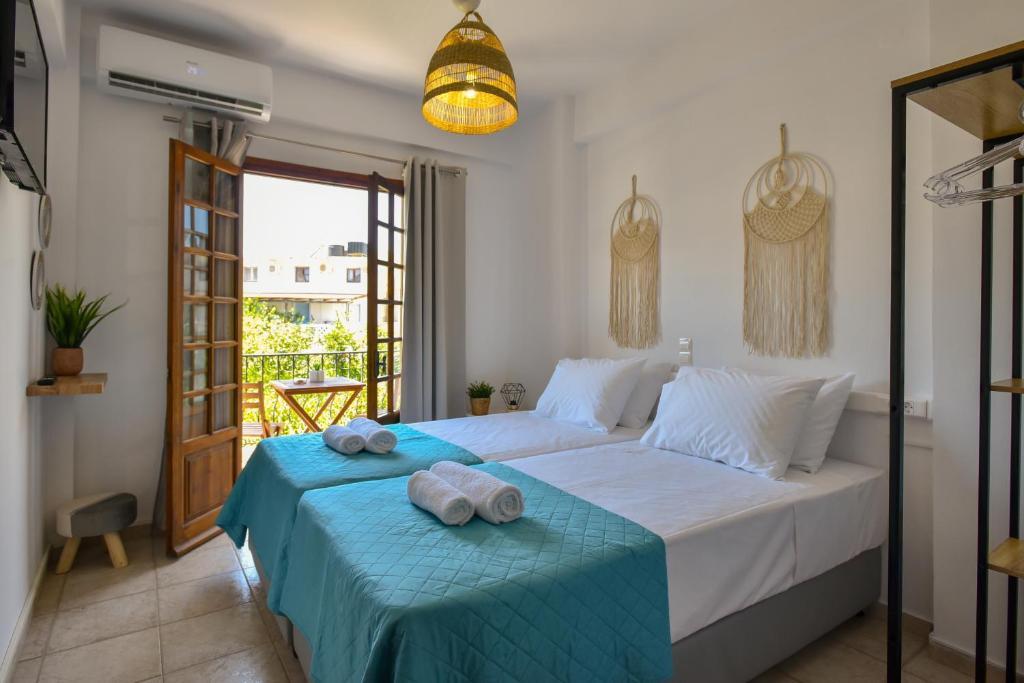 Eva & Apartment Agia Pelagia (Crete)