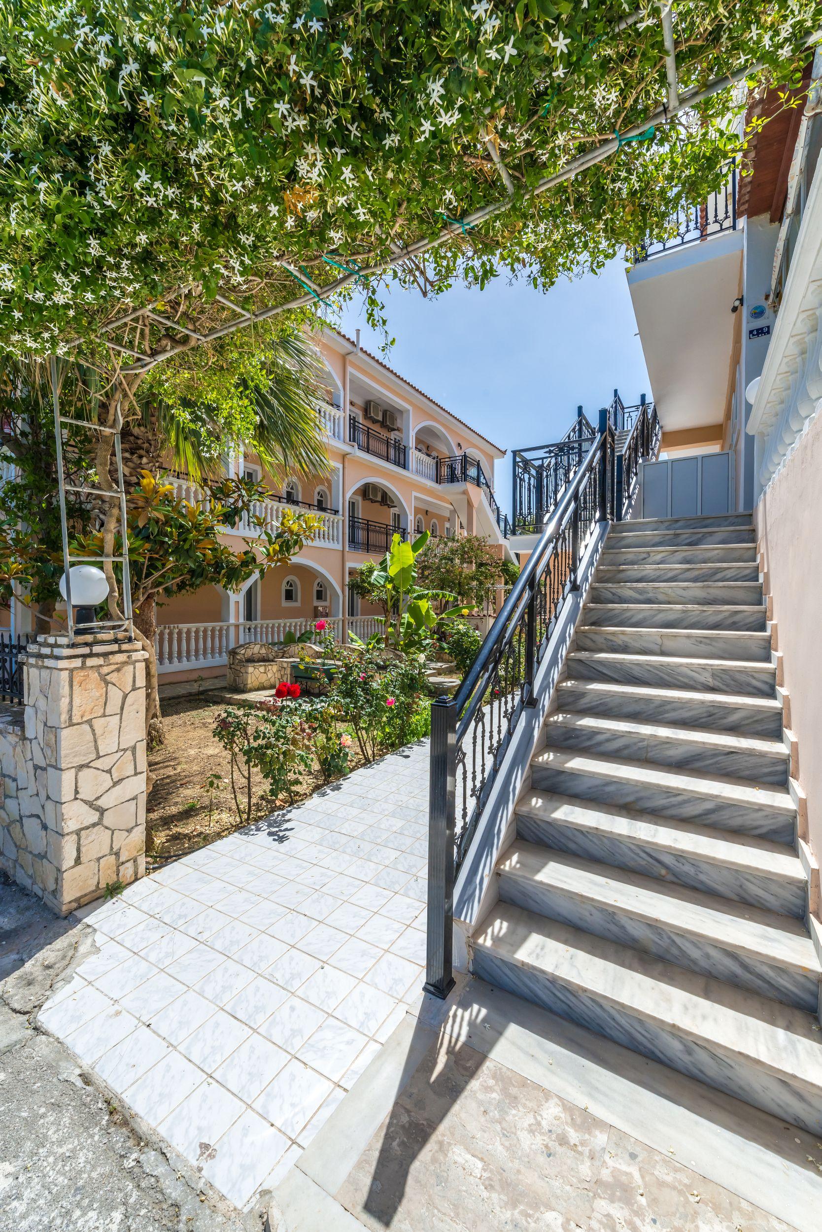 Aparthotel Athina