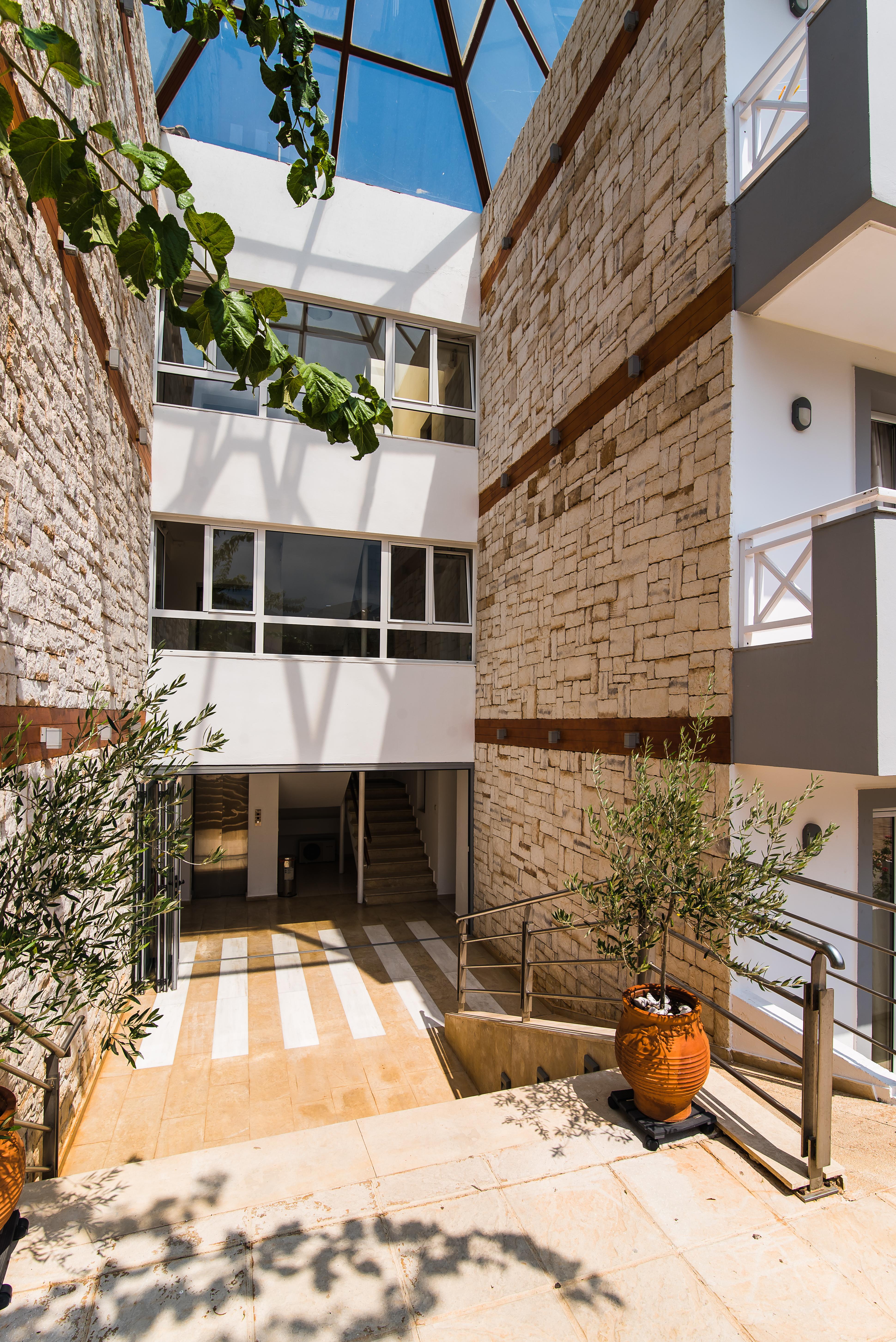 Vagelis Comfort Malia (Crete)