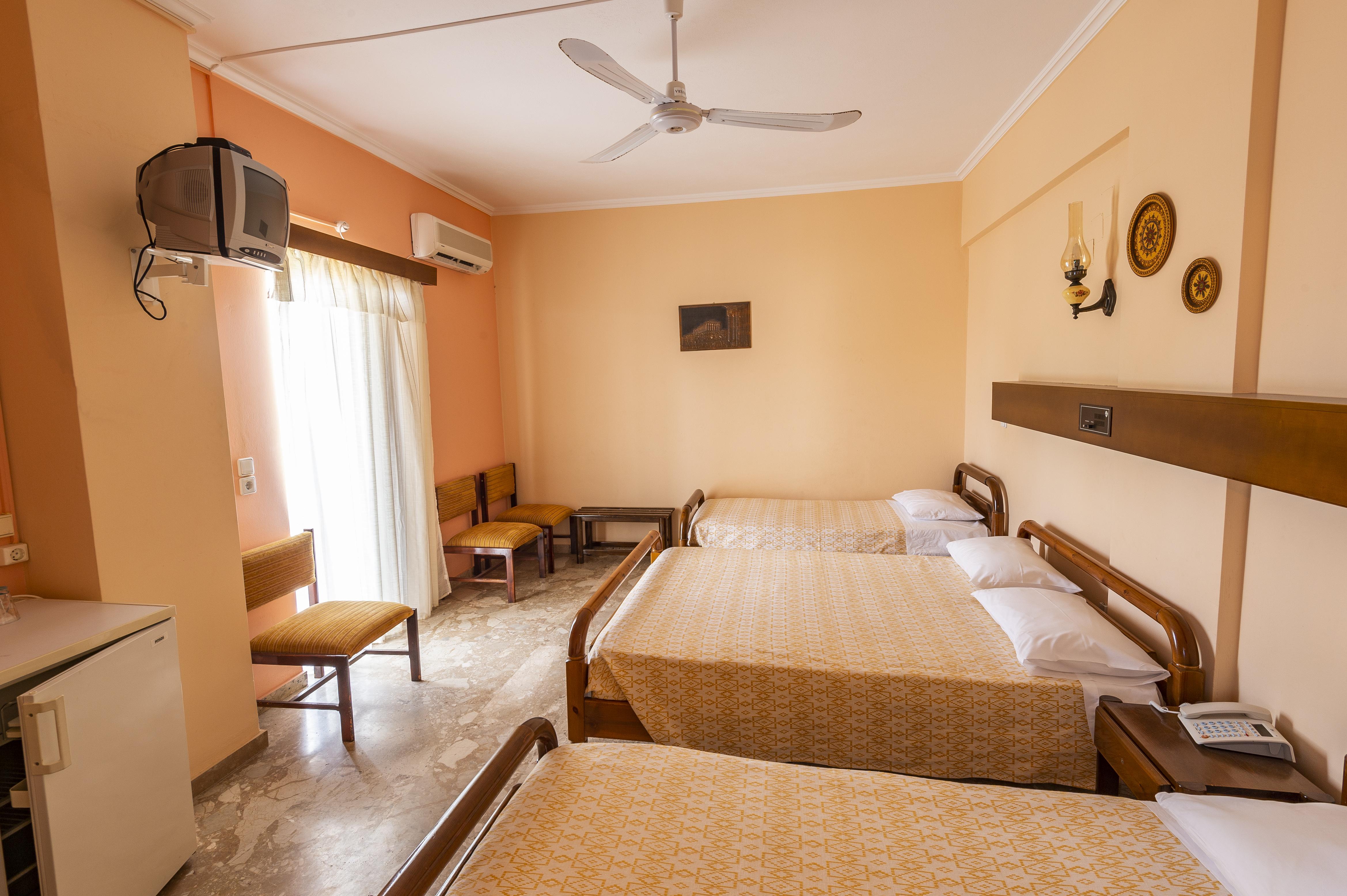 Agamemnon Hotel 2*