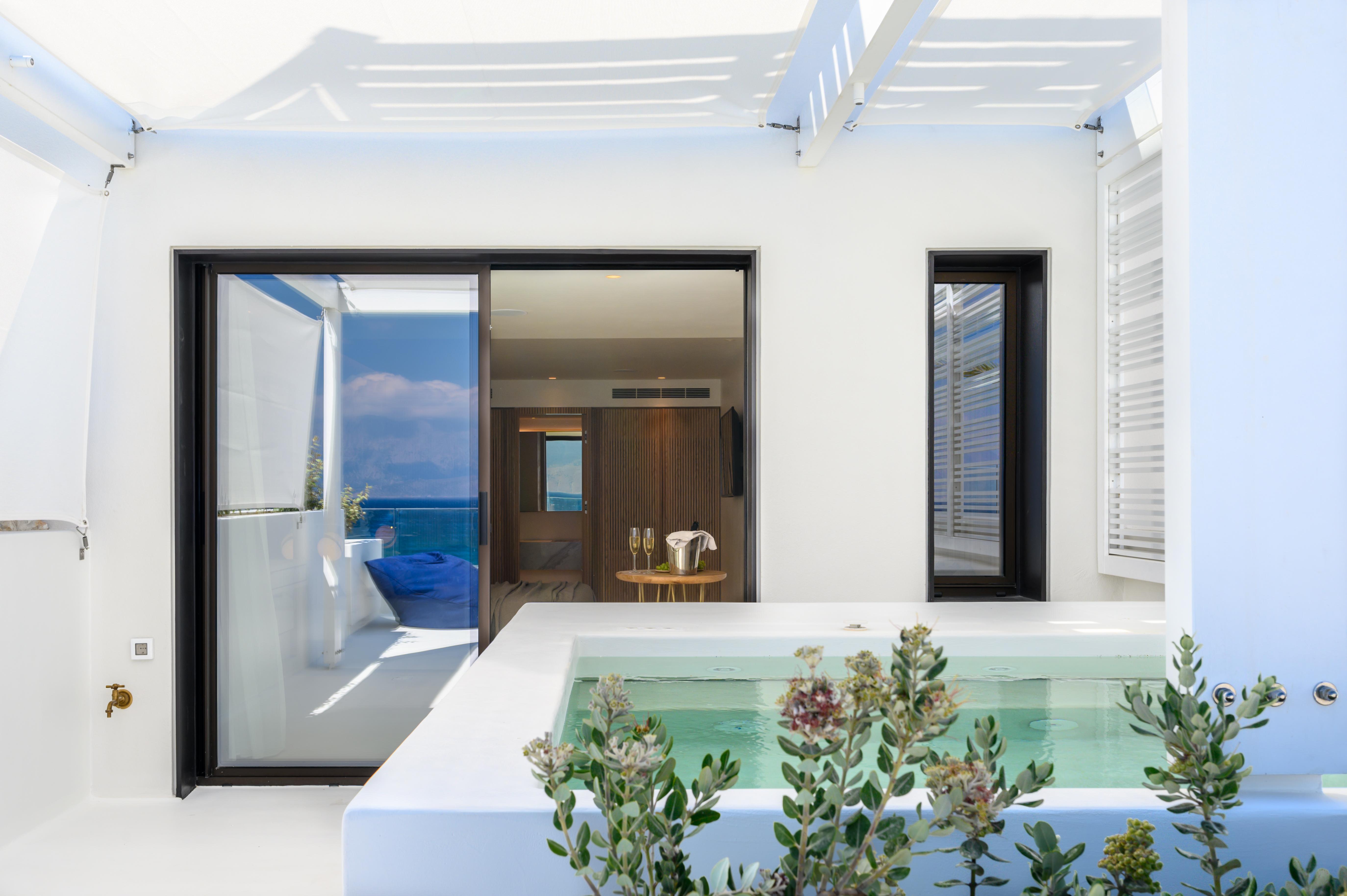 Hotel The Island Concept Luxury Boutique Heated Pool 5*