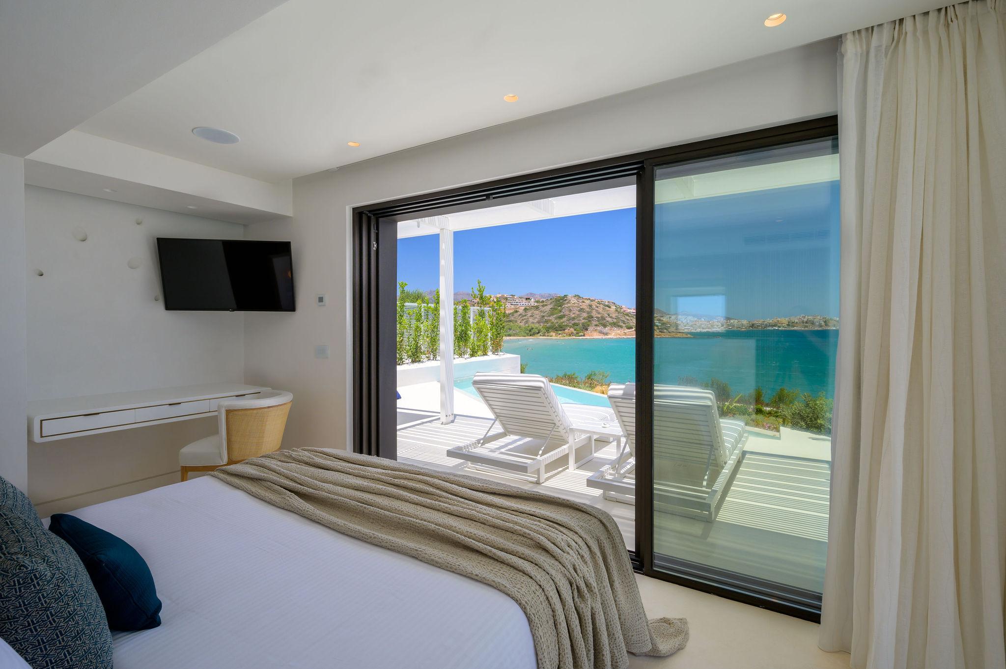 The Island Concept Luxury Boutique Heated Pool 5*