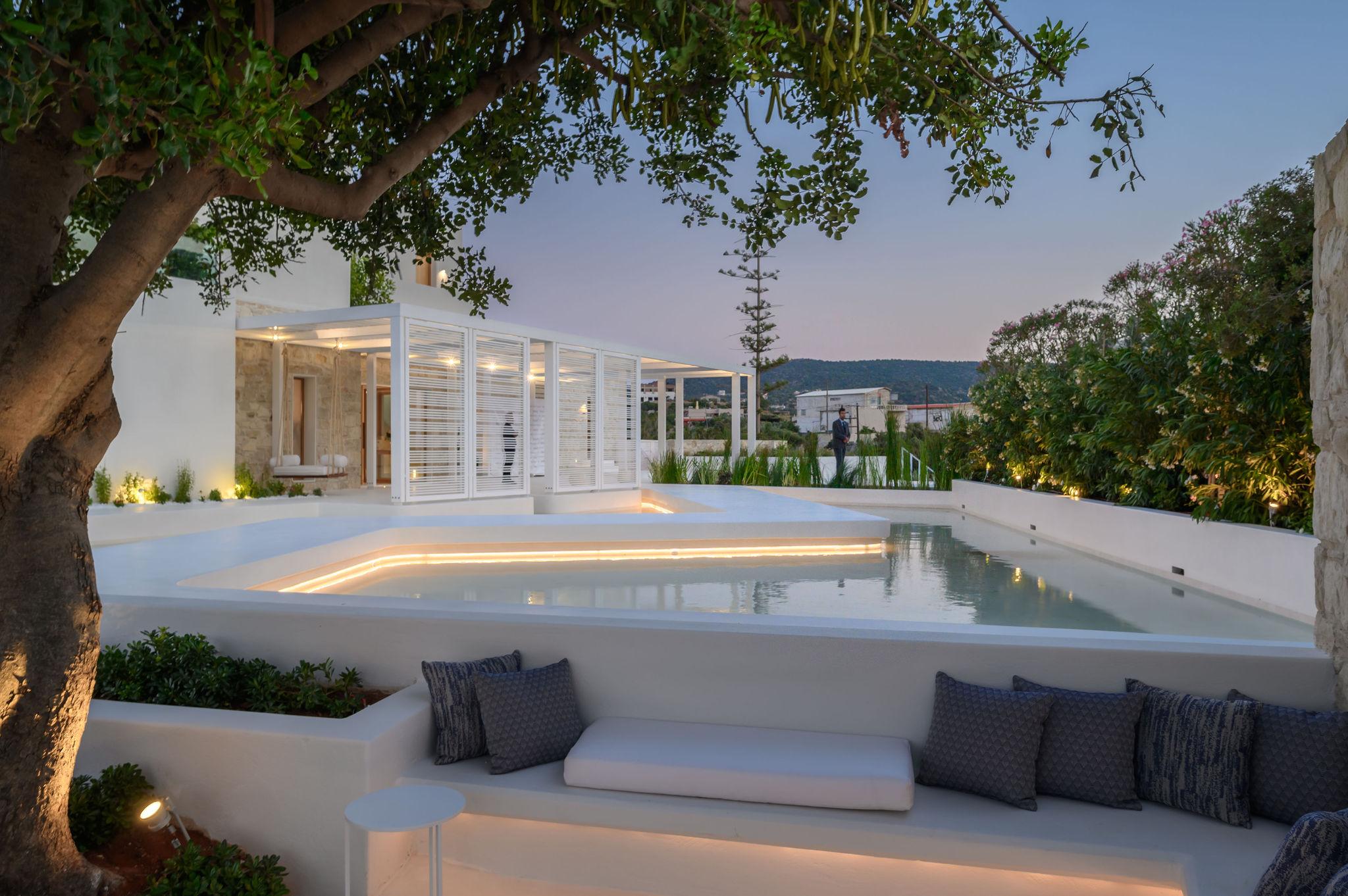Hotel The Island Concept Luxury Boutique Heated Pool