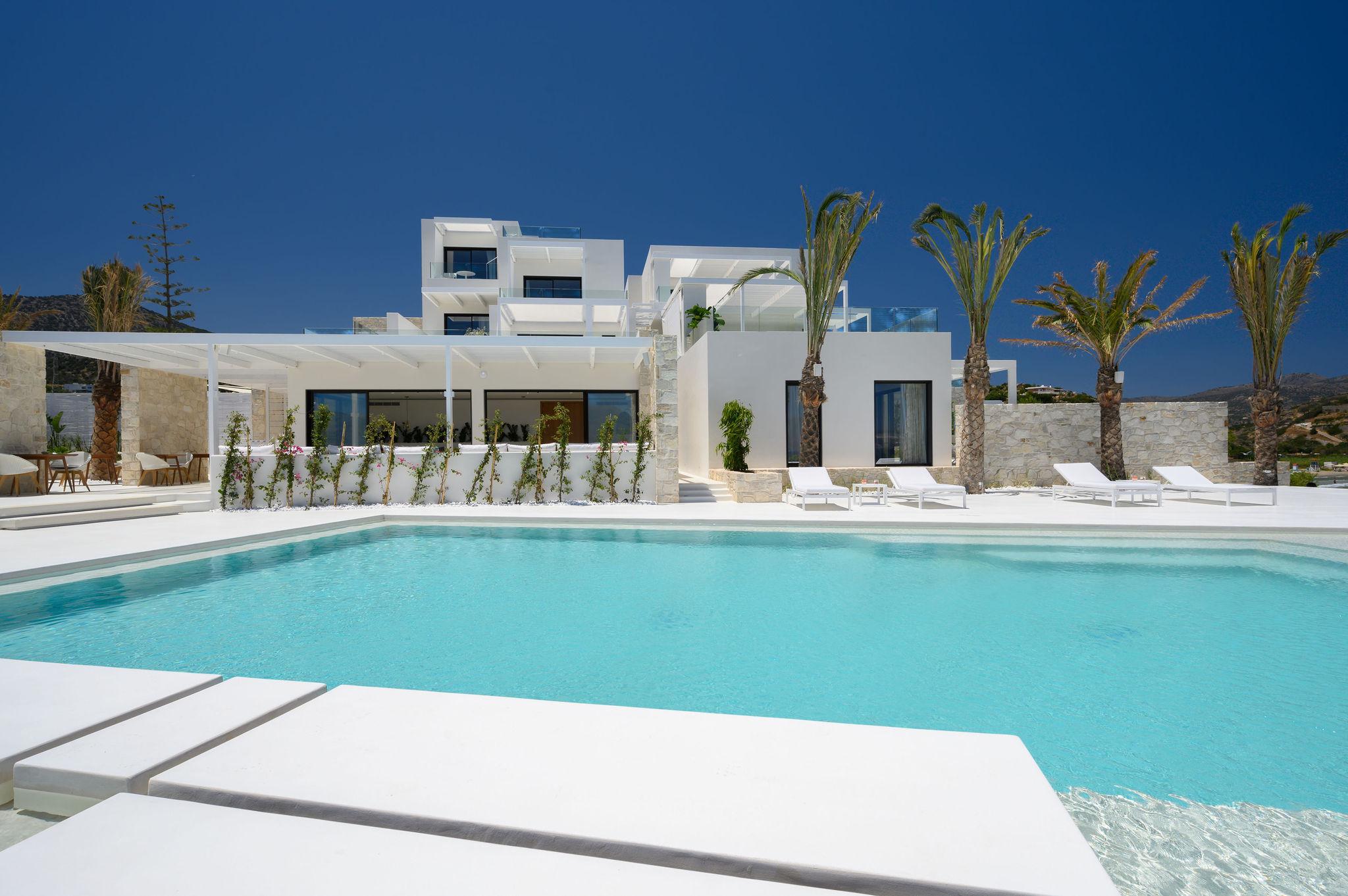 Hotel The Island Concept Luxury Boutique Heated Pool